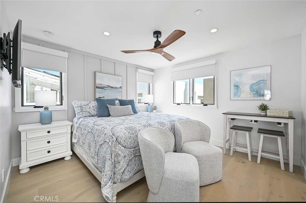 413 E Edgewater Avenue