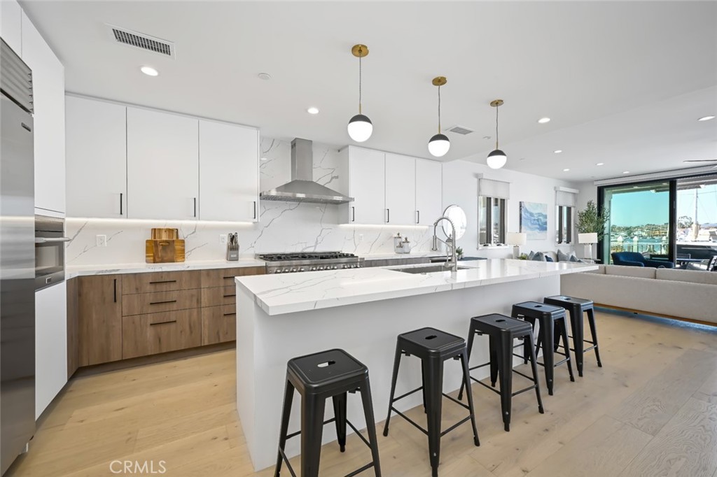 413 E Edgewater Avenue