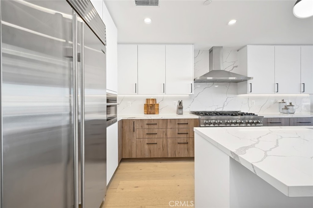 413 E Edgewater Avenue