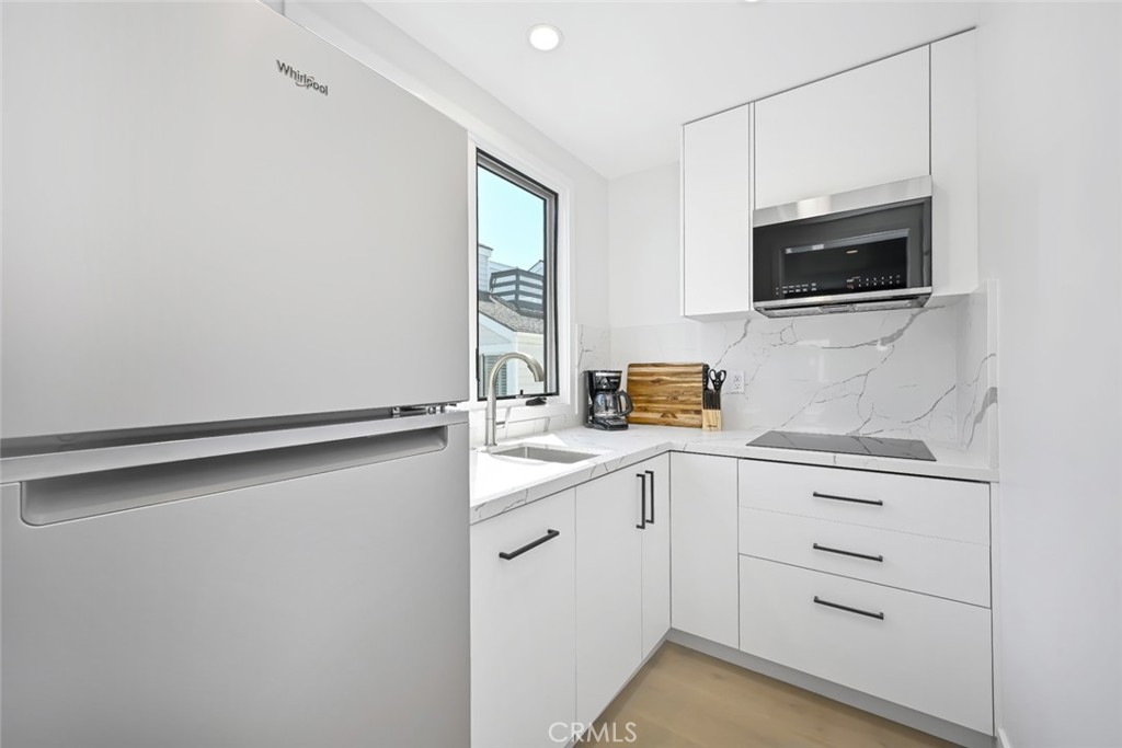 413 E Edgewater Avenue