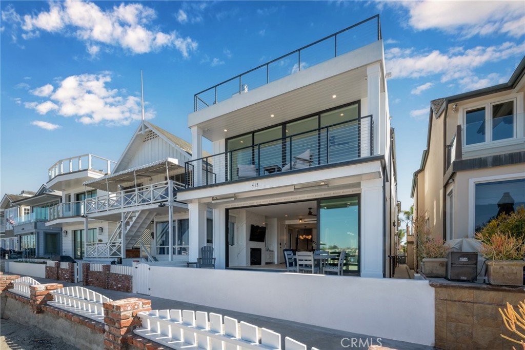 413 E Edgewater Avenue