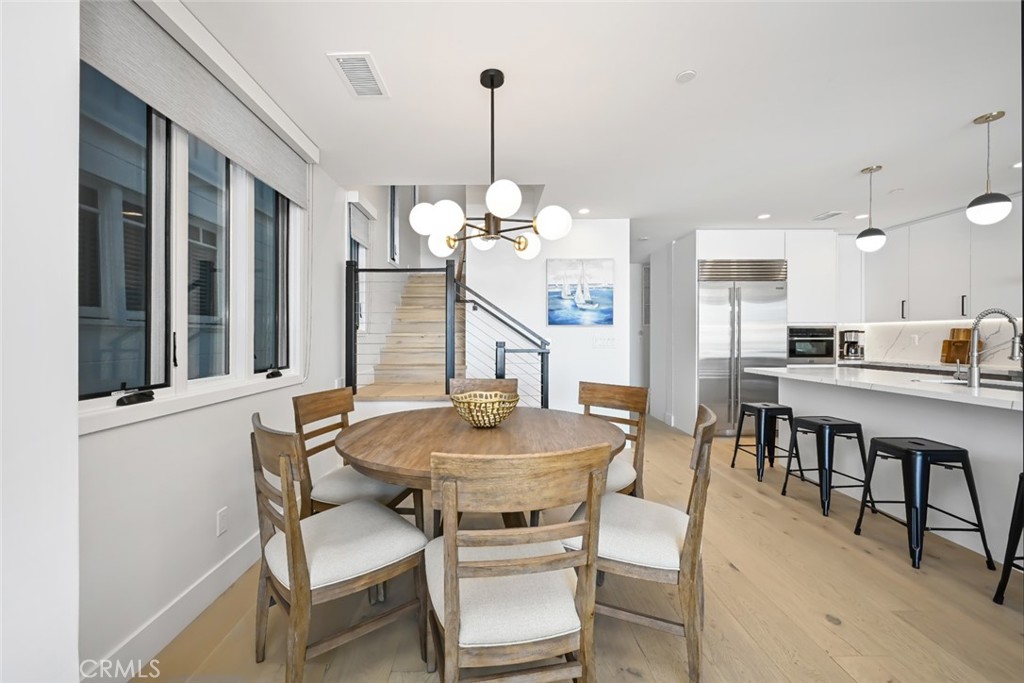 413 E Edgewater Avenue