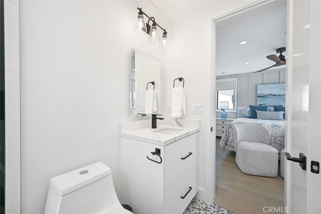 413 E Edgewater Avenue