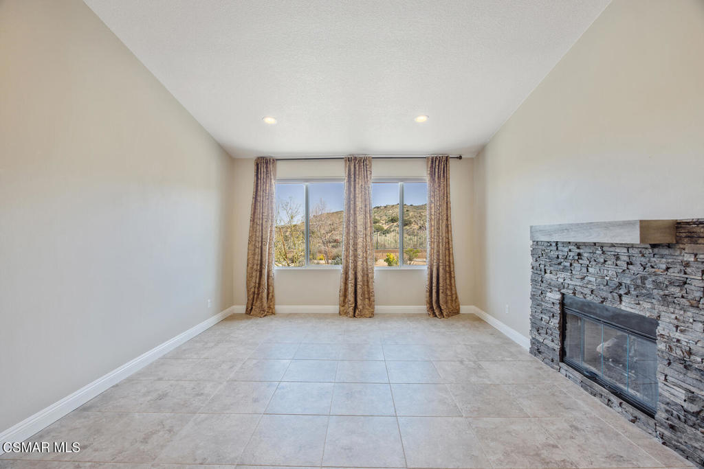 40450 Snake Lane
