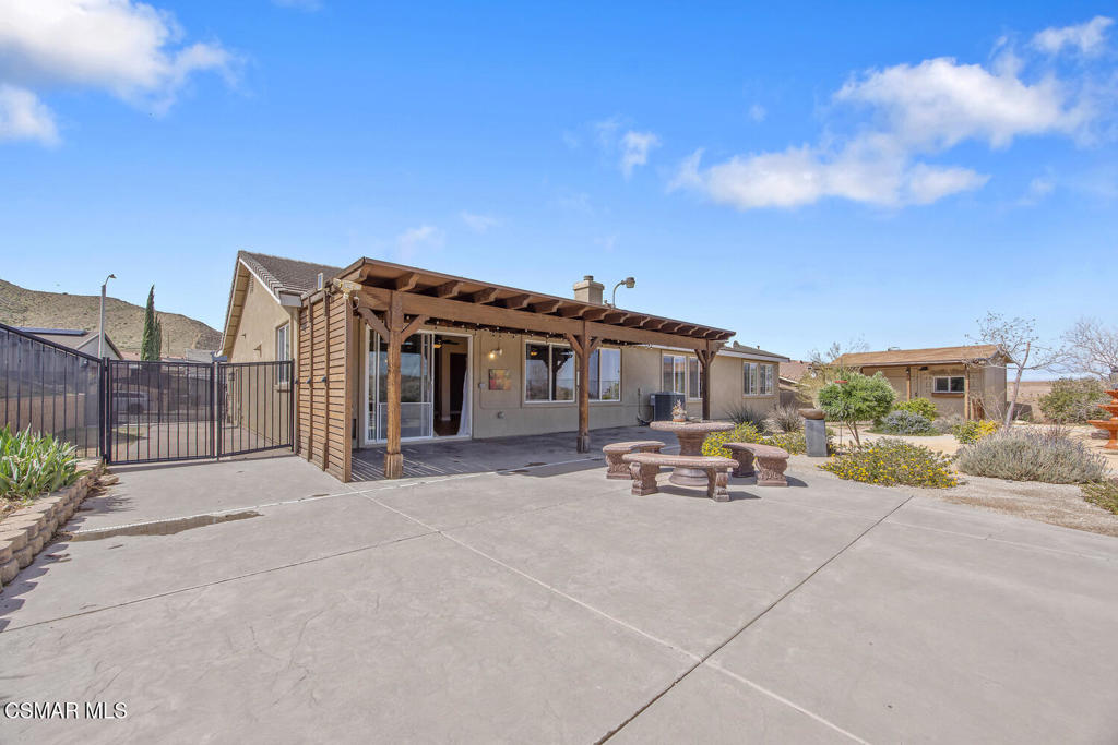 40450 Snake Lane