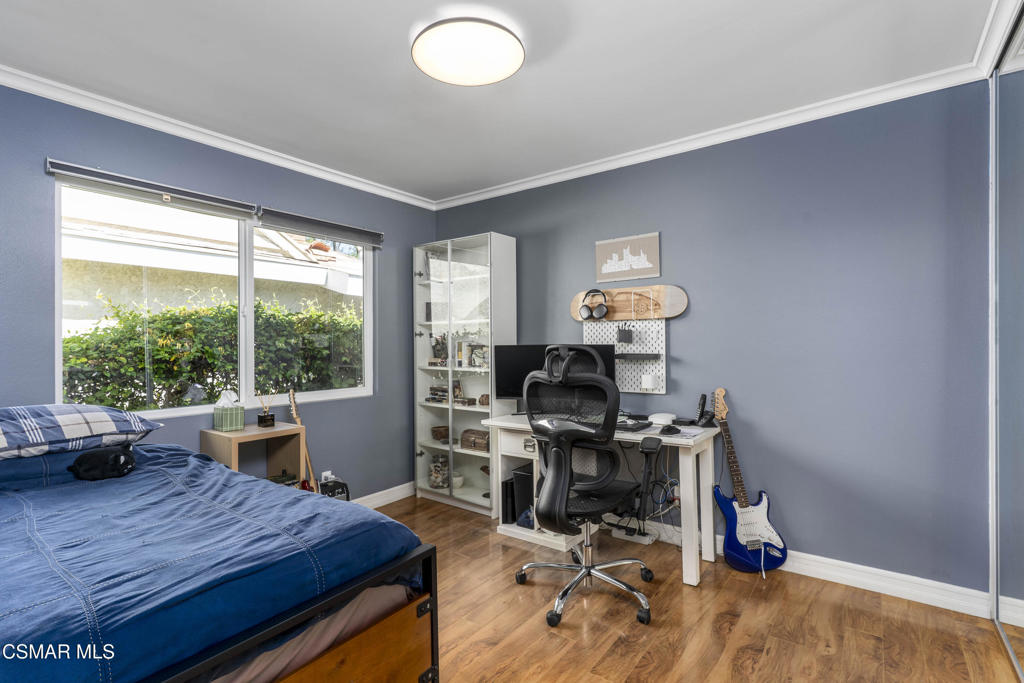 2124 Glenhollow Street