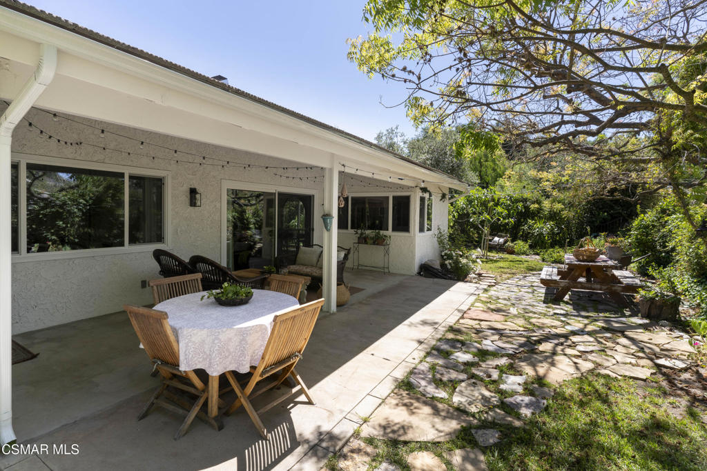 2124 Glenhollow Street