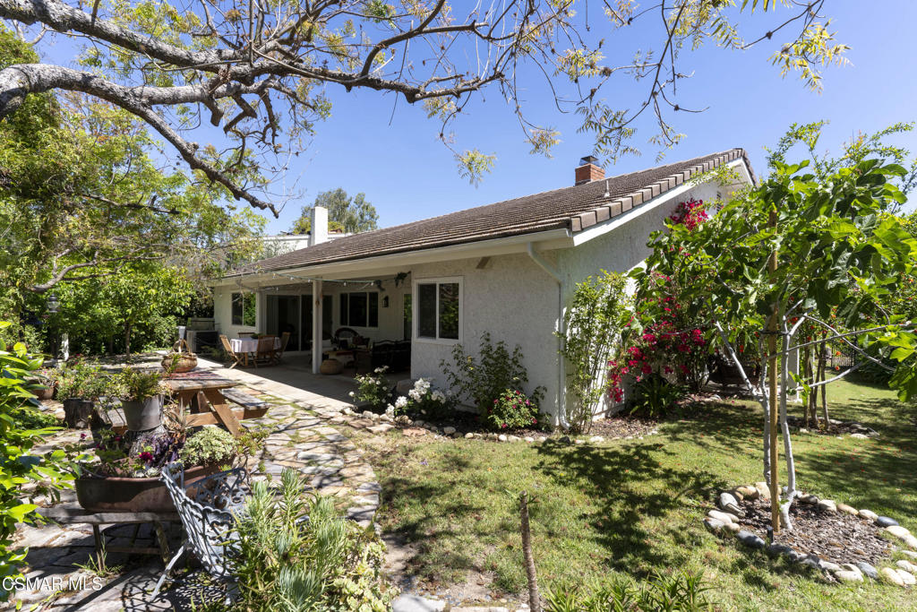 2124 Glenhollow Street
