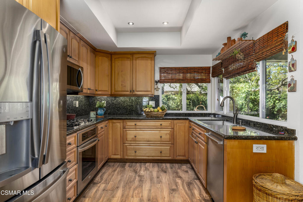 2124 Glenhollow Street