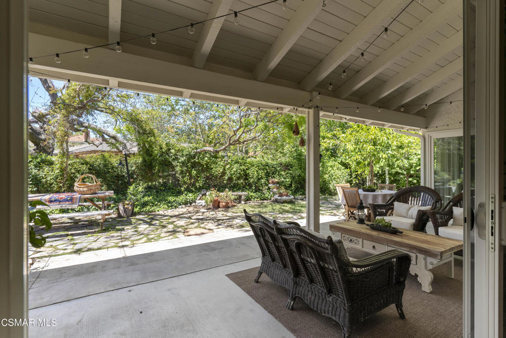 2124 Glenhollow Street