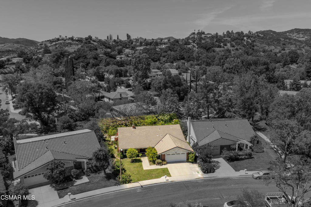 2124 Glenhollow Street