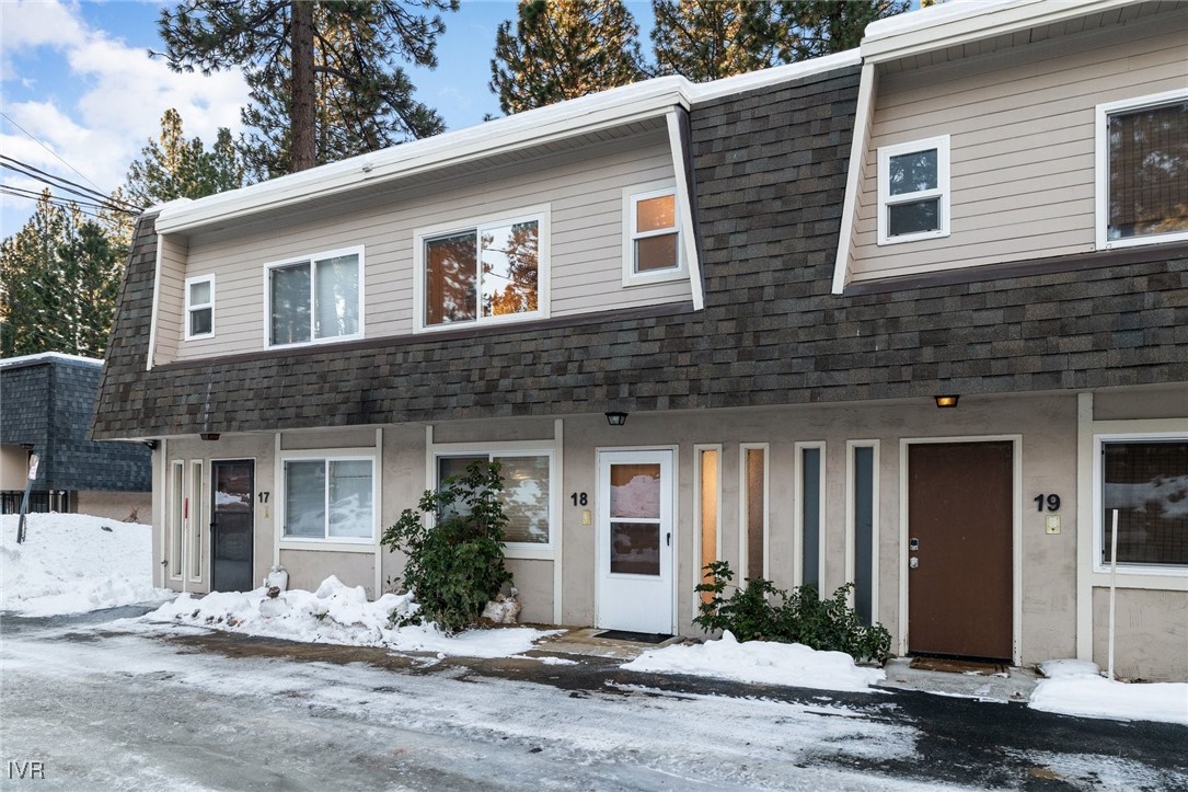 825 Southwood Boulevard 18