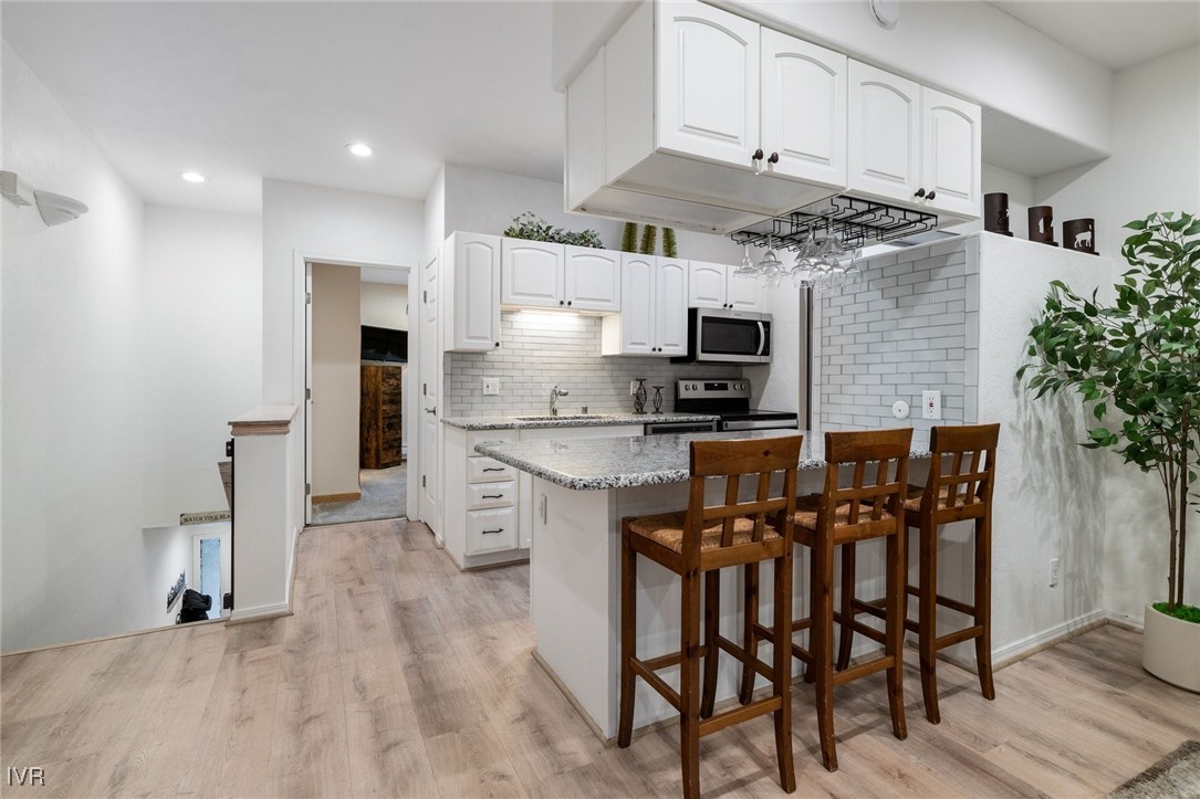 825 Southwood Boulevard 18