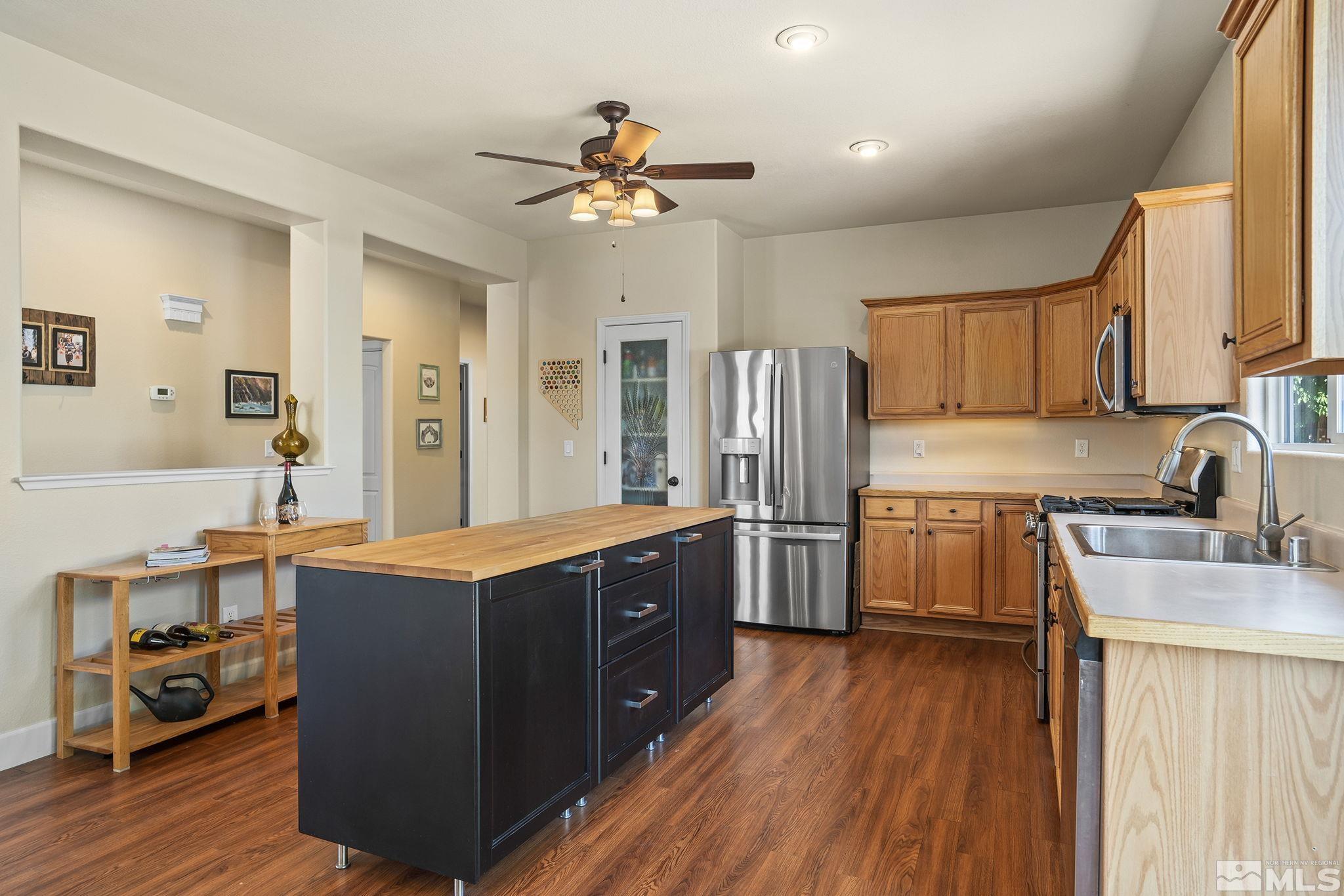 3241 Green River Dr
