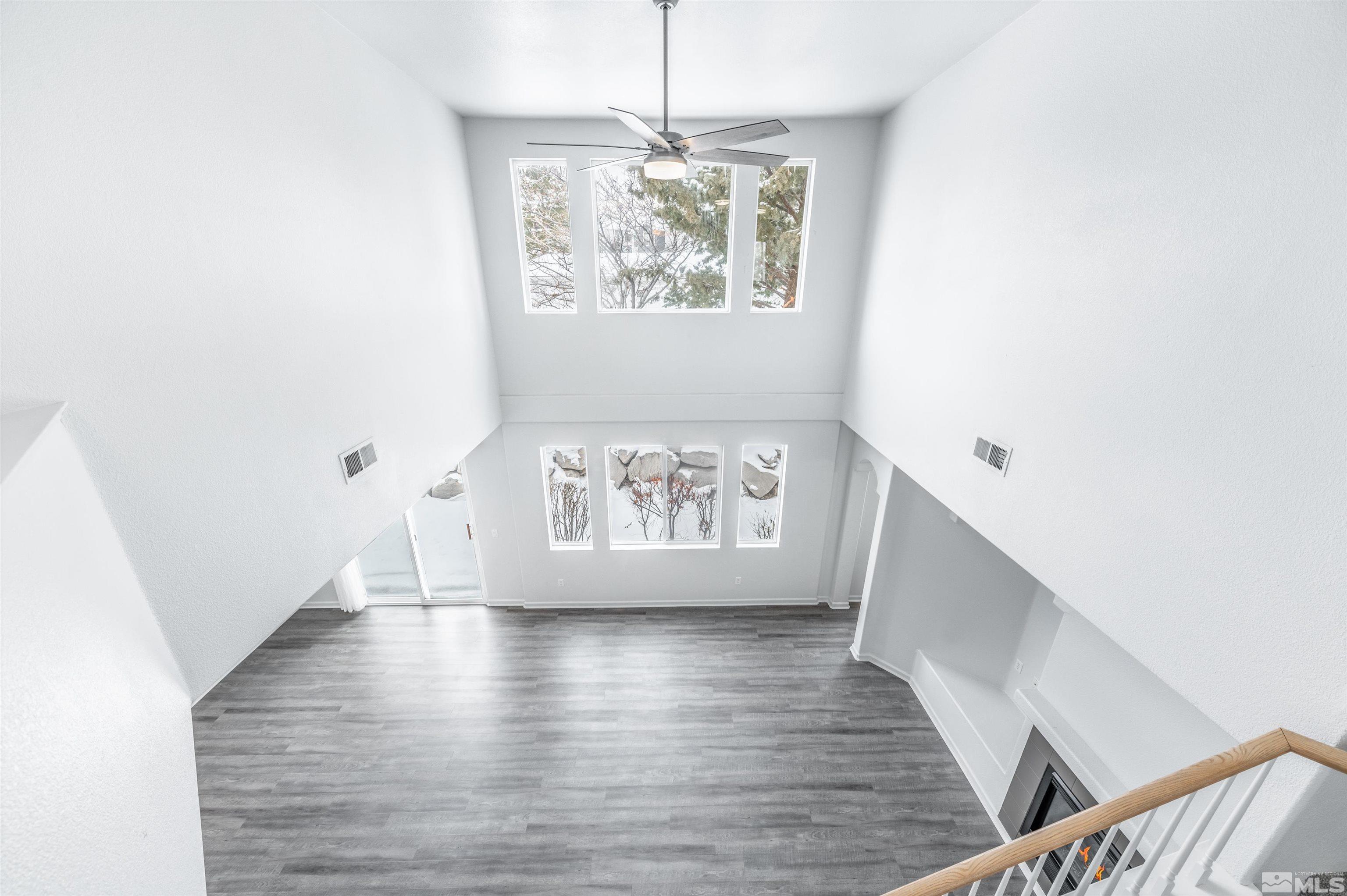 2457 Bentley Dr