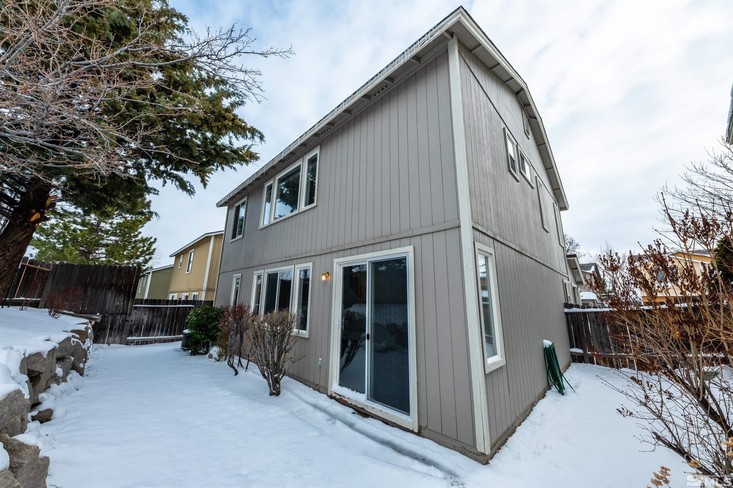 2457 Bentley Dr