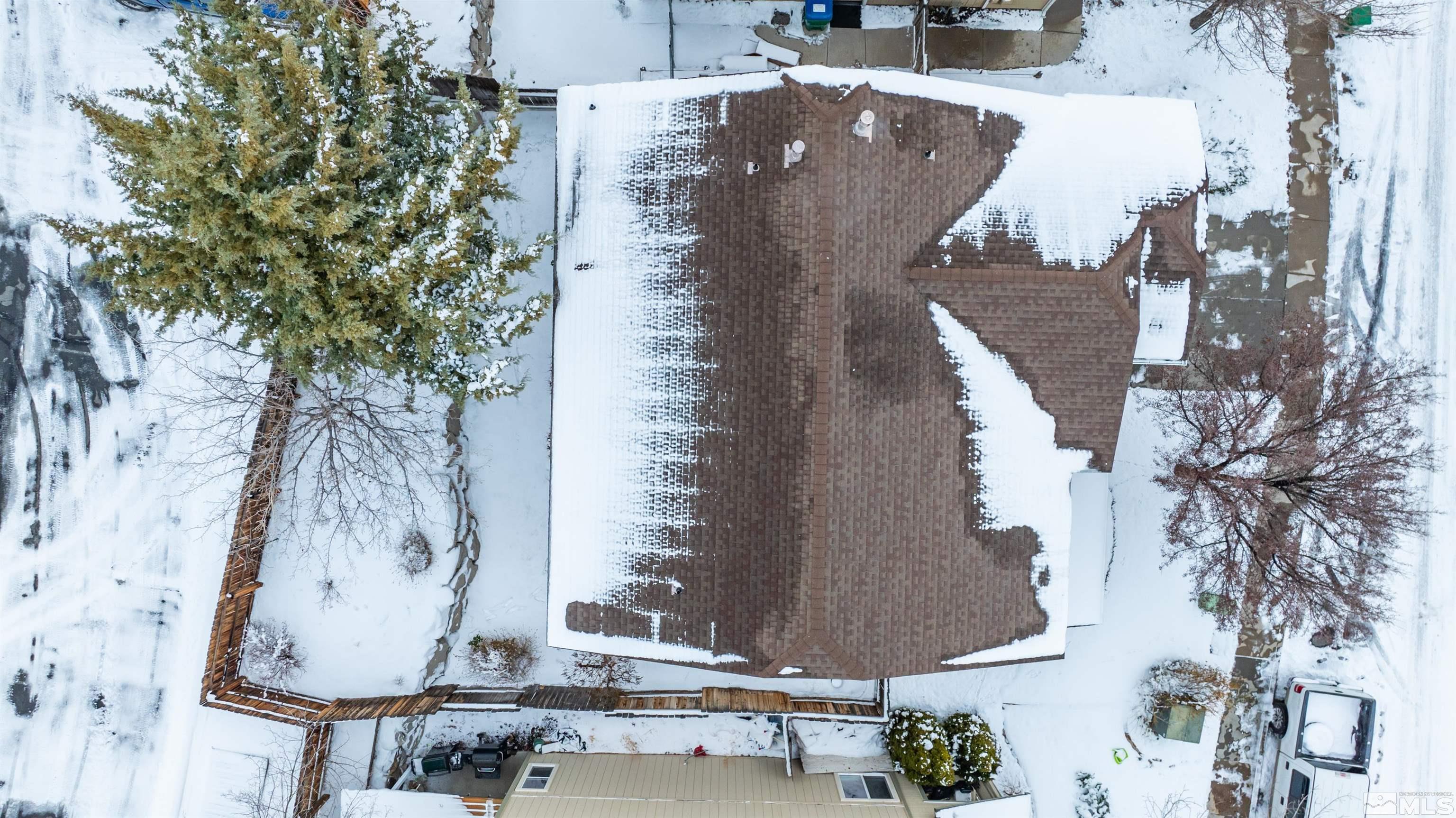 2457 Bentley Dr