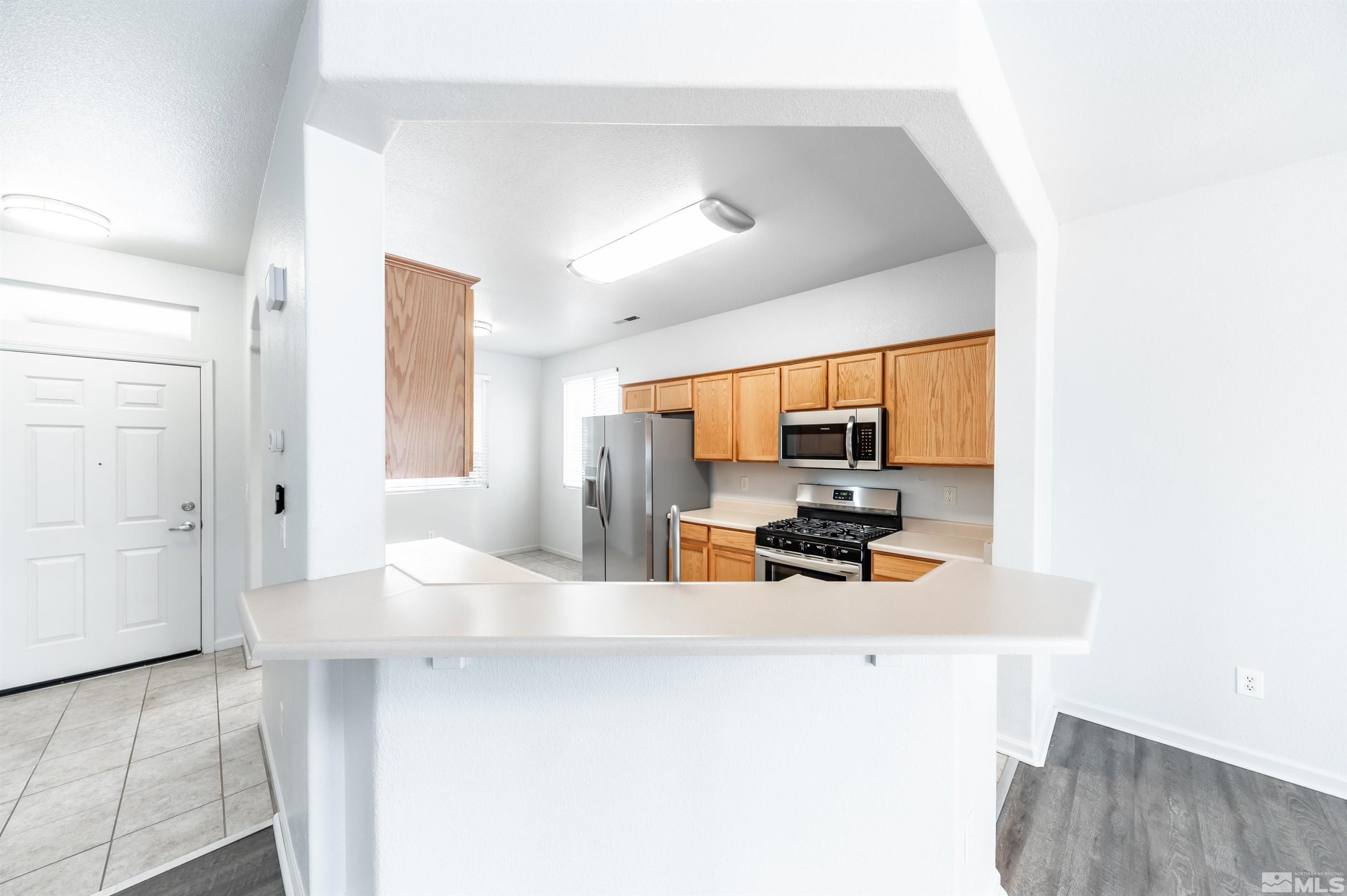 2457 Bentley Dr