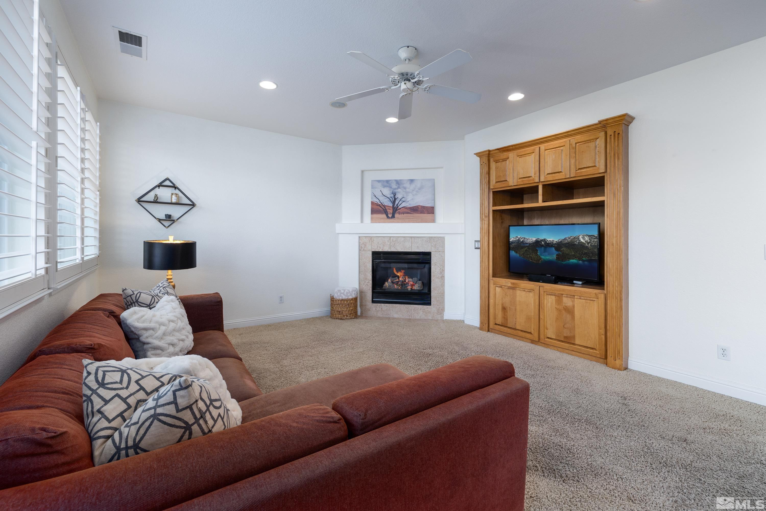 2585 Baton Dr