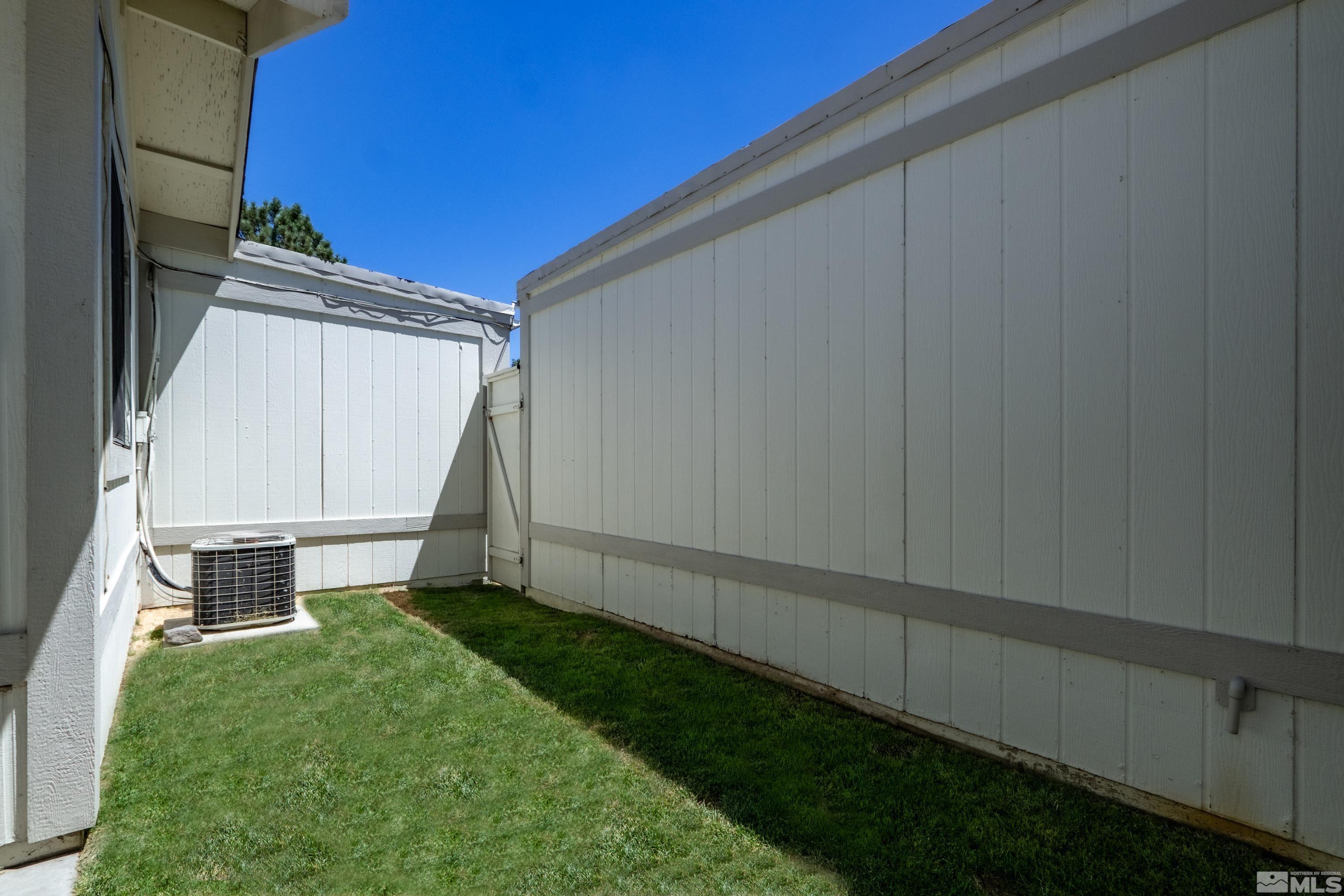 1209 Searchlite Ct