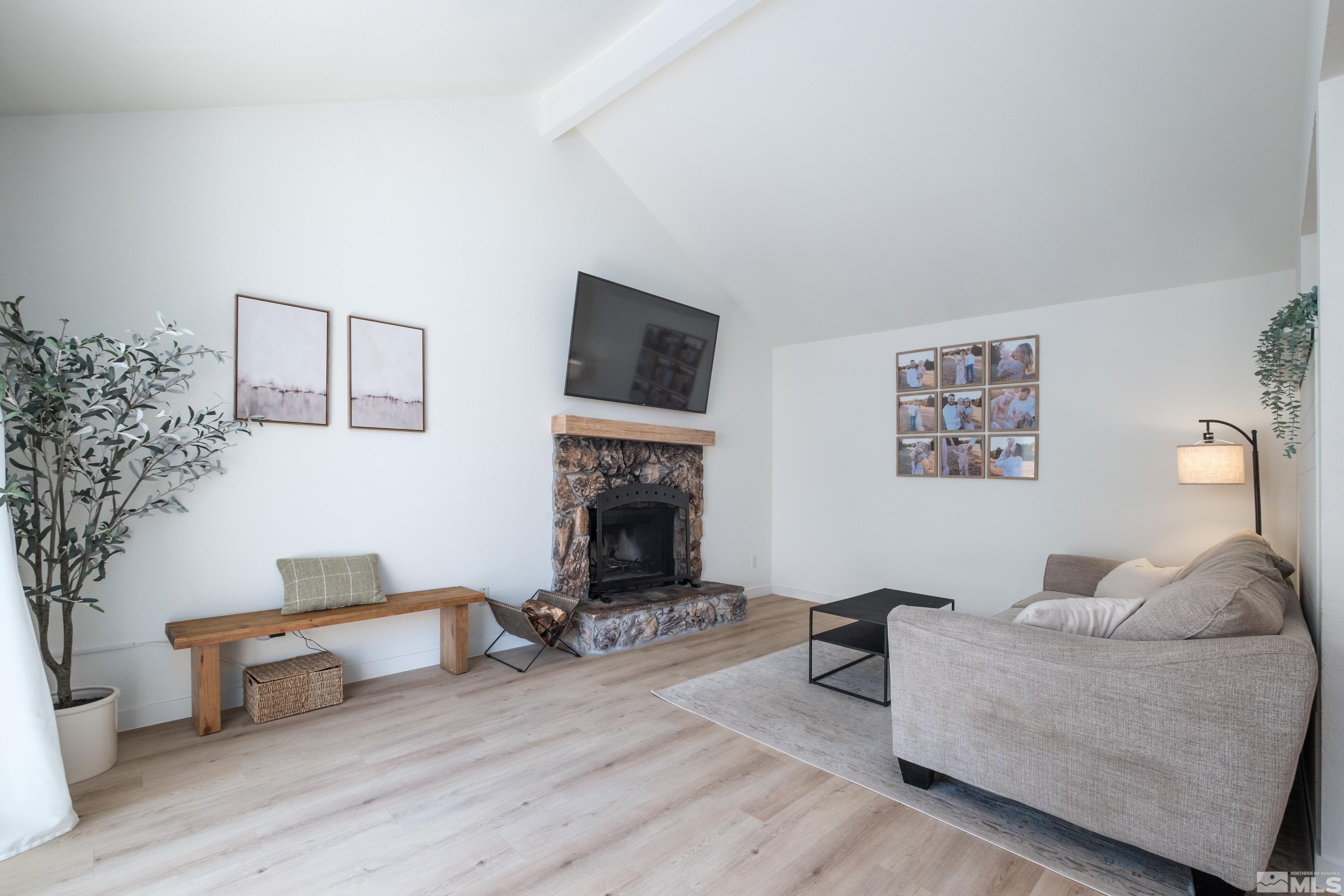 1209 Searchlite Ct
