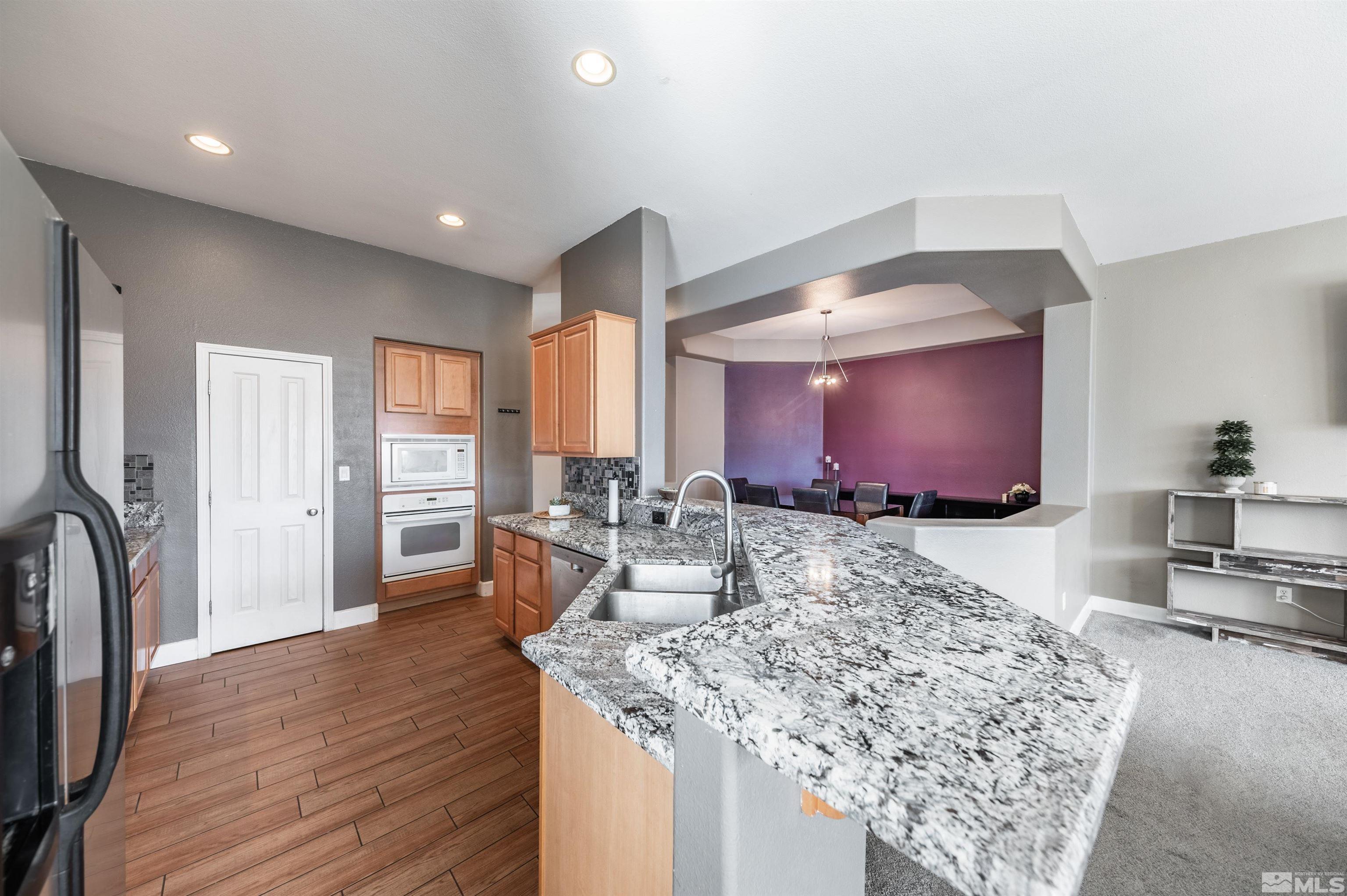 1123 Harbor Town