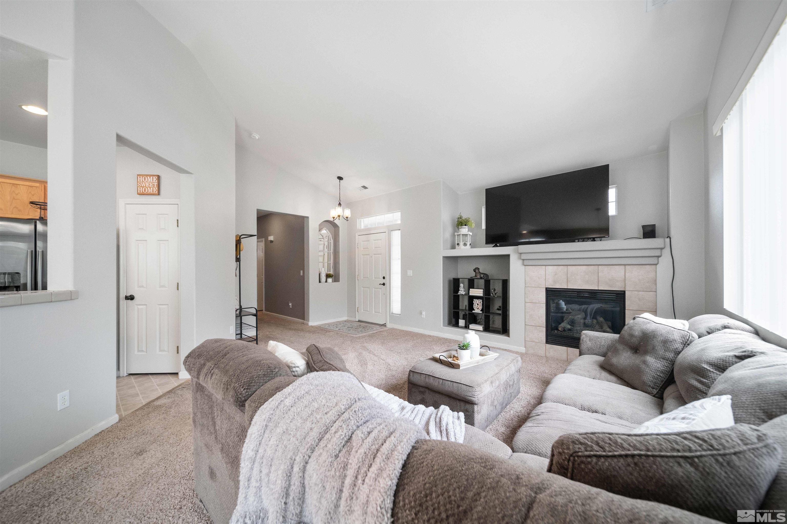 10599 Iron Point Cir