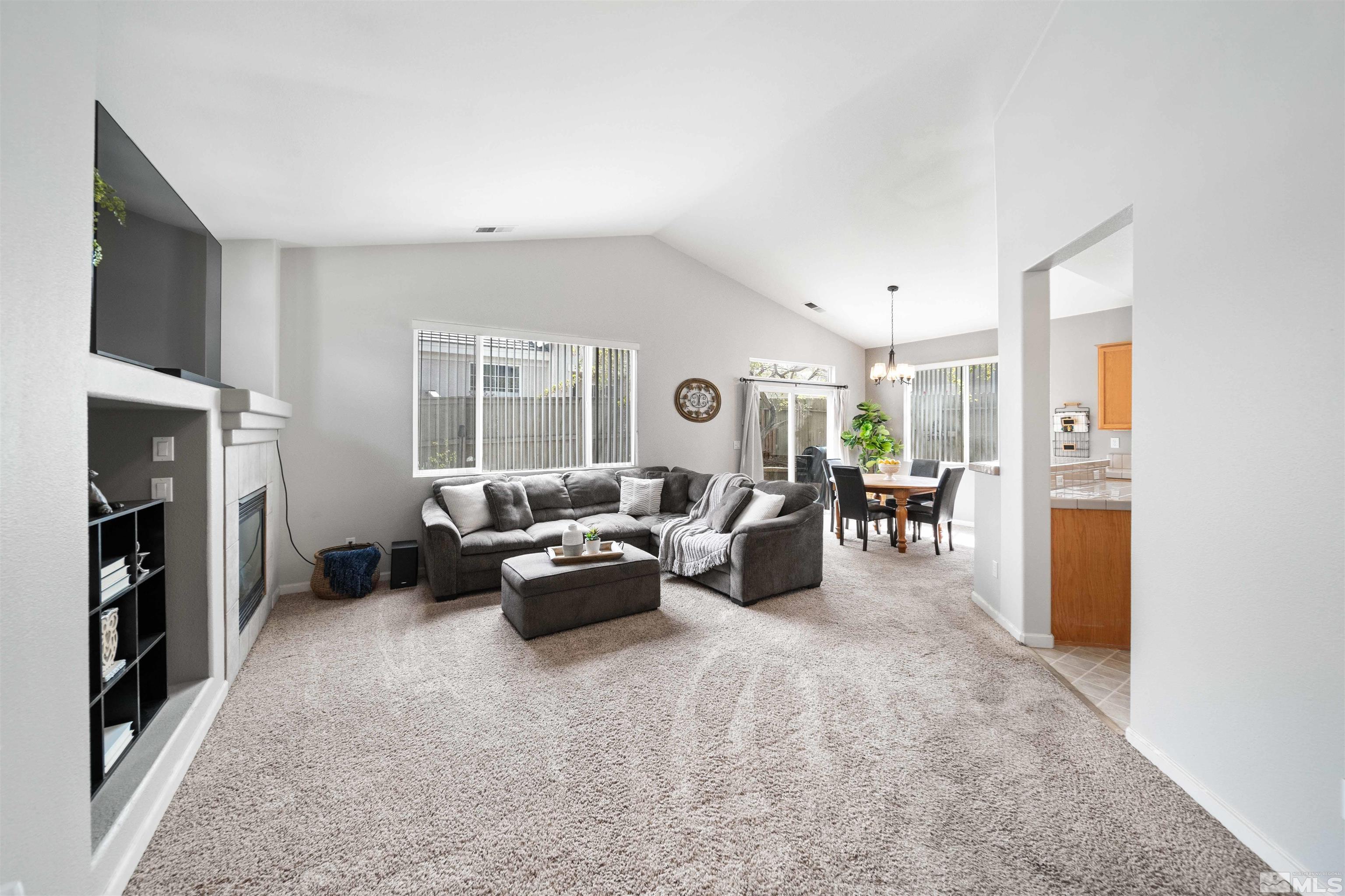 10599 Iron Point Cir