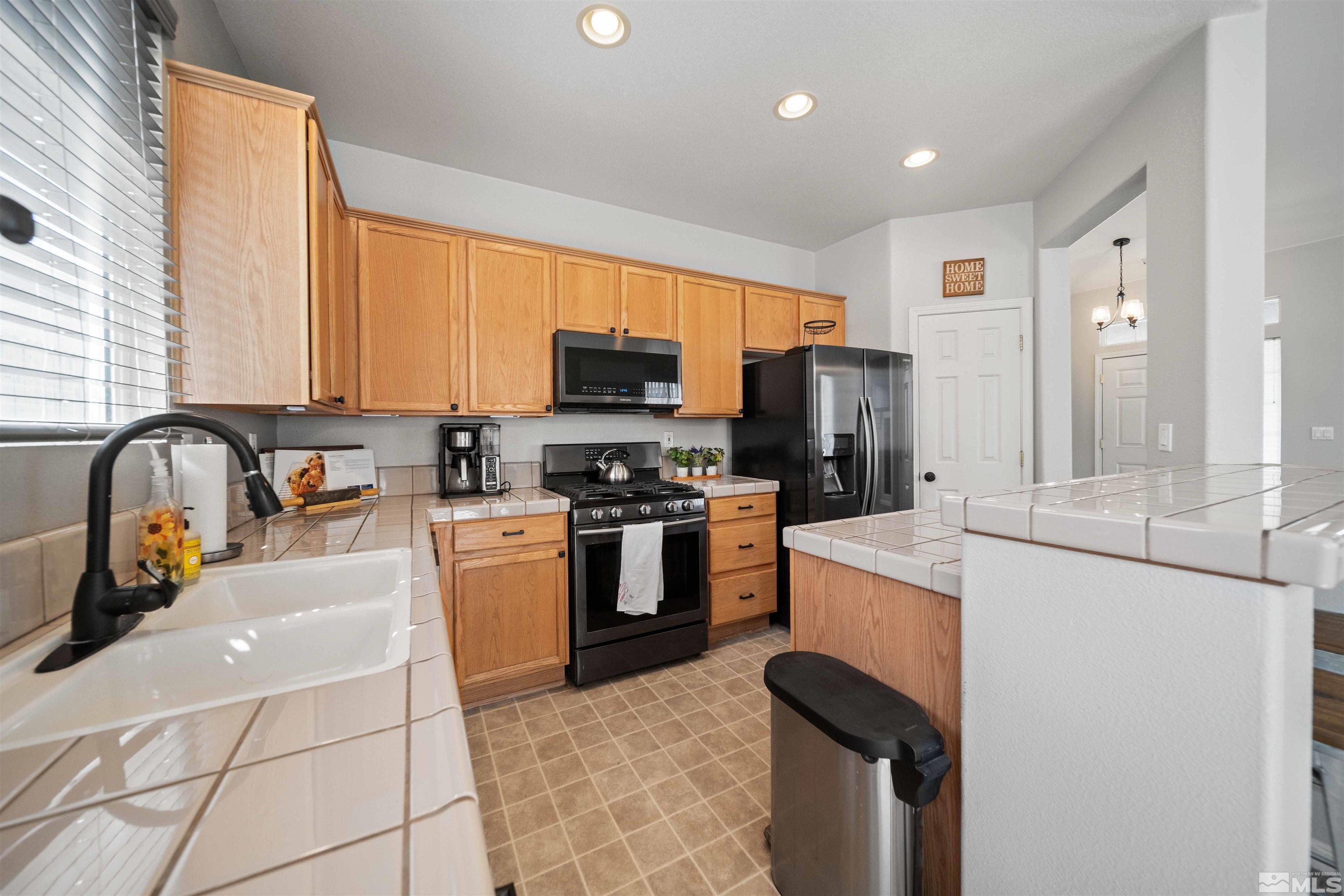 10599 Iron Point Cir