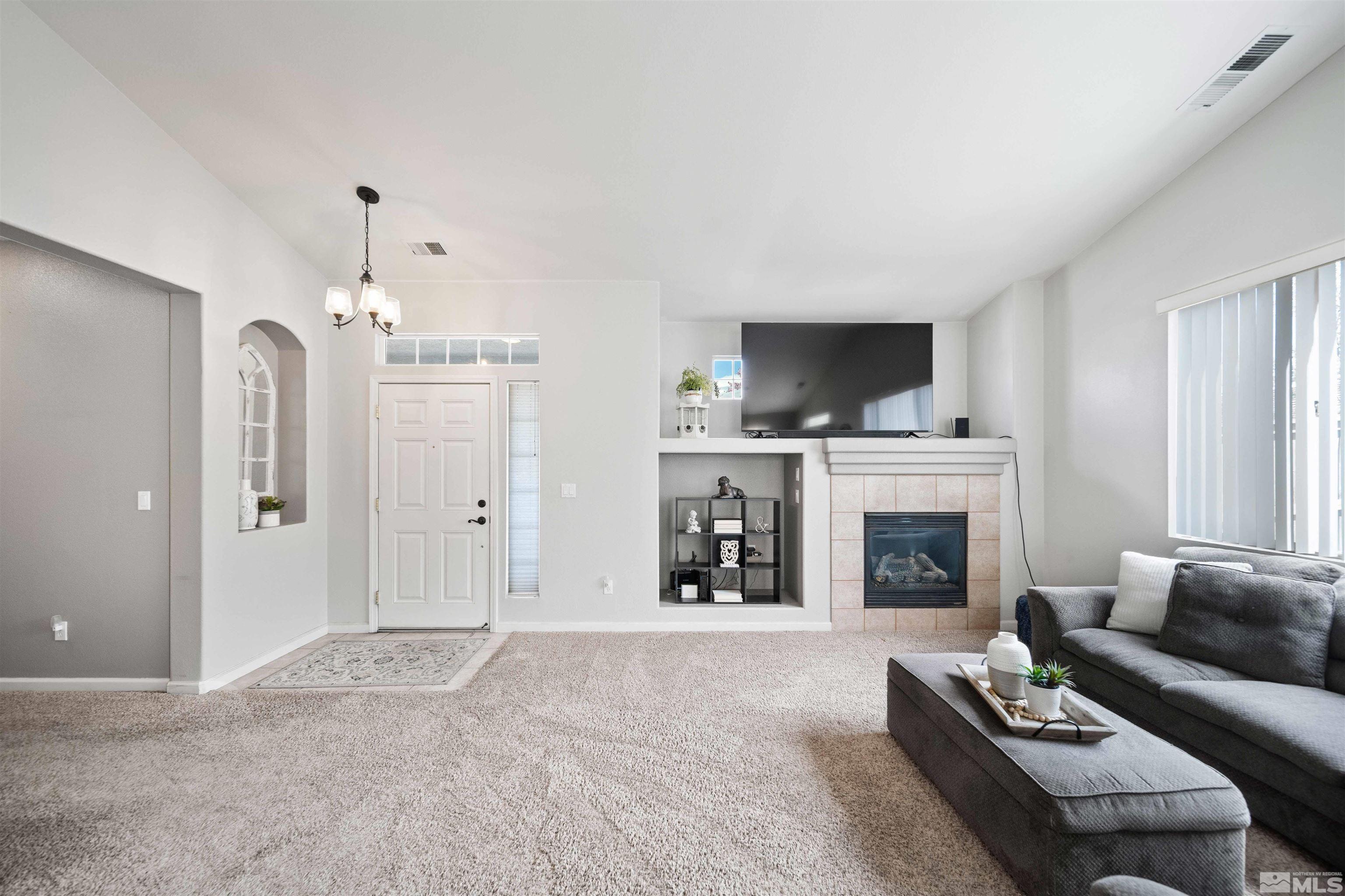 10599 Iron Point Cir