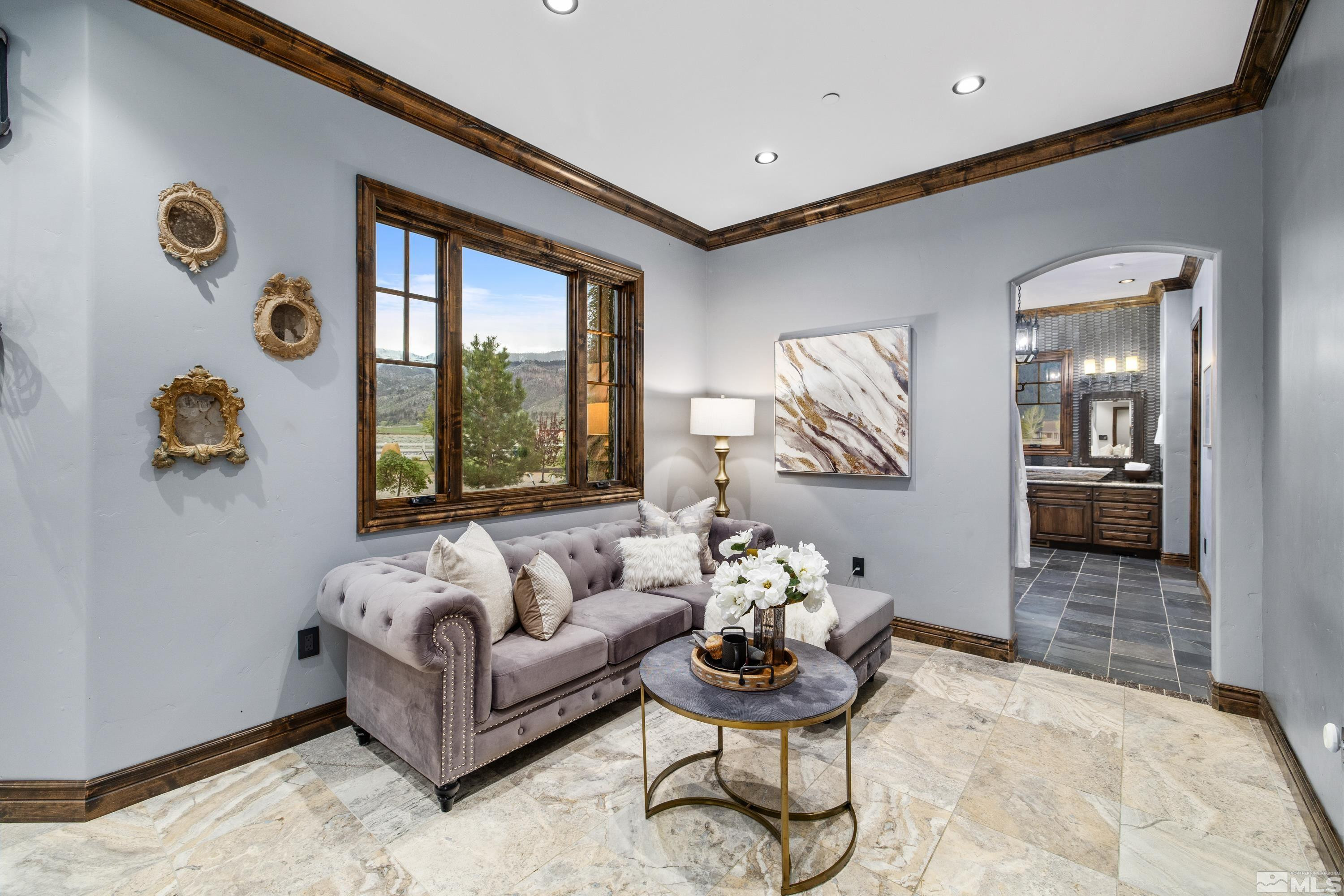 18250 Lake Vista