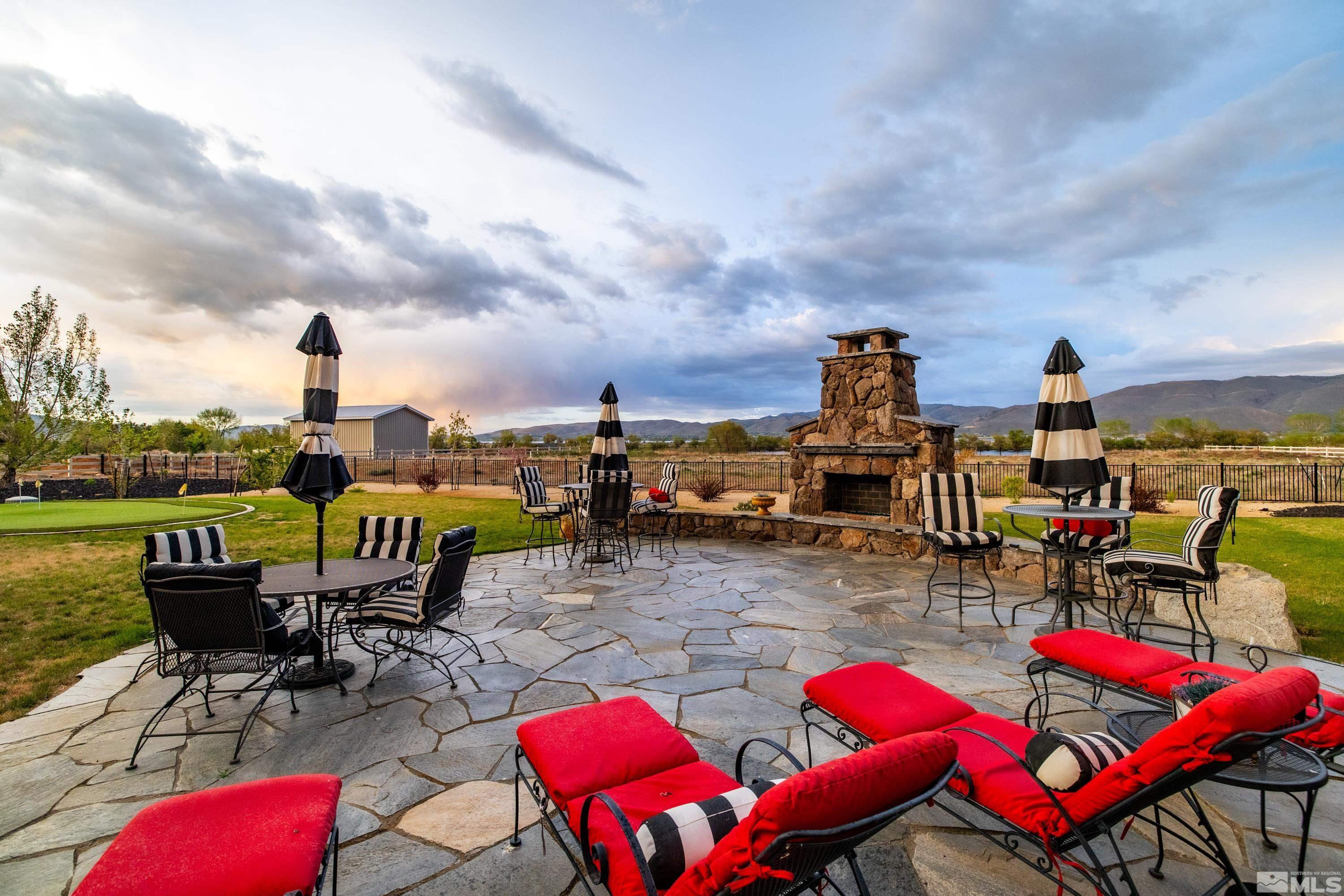 18250 Lake Vista