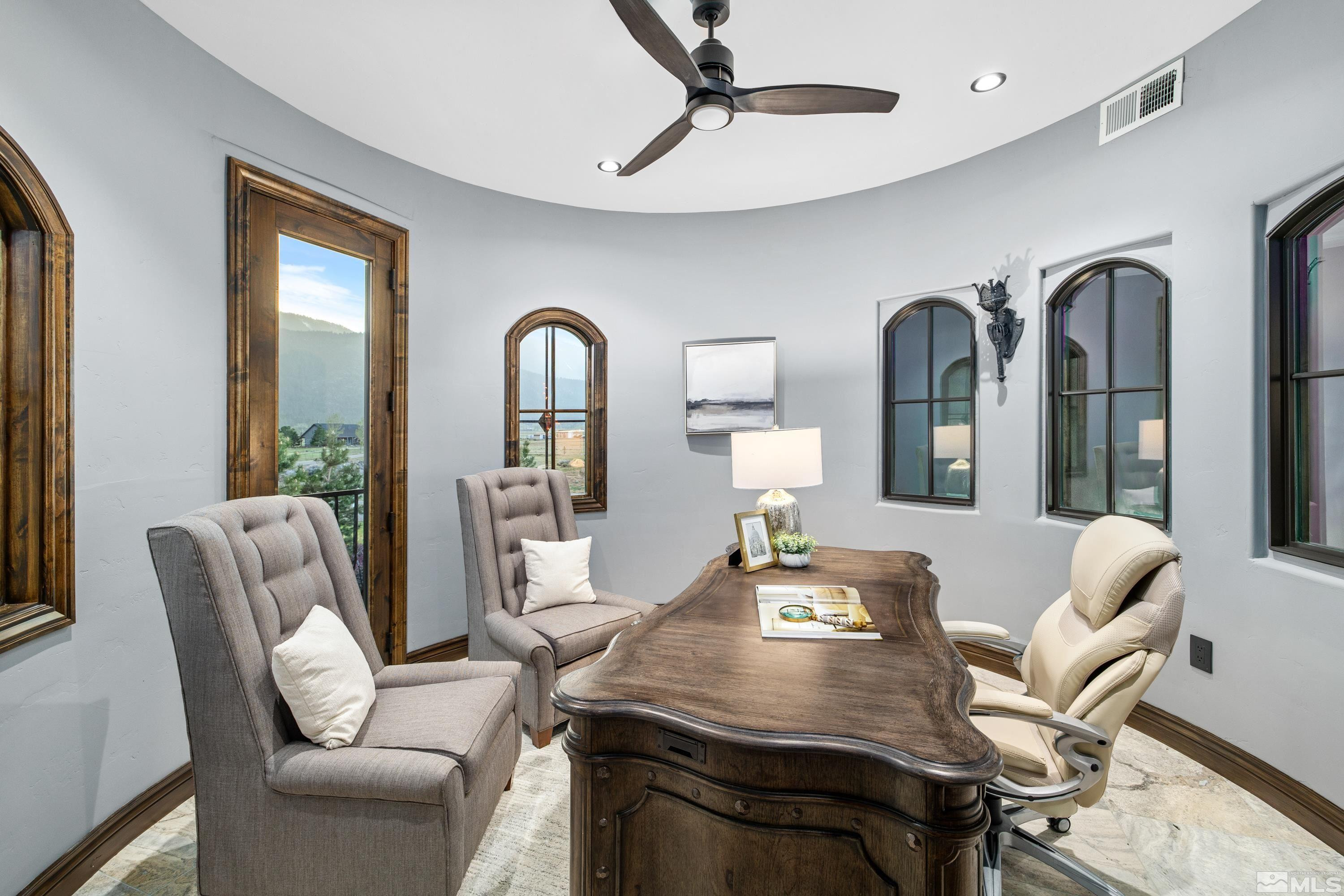 18250 Lake Vista