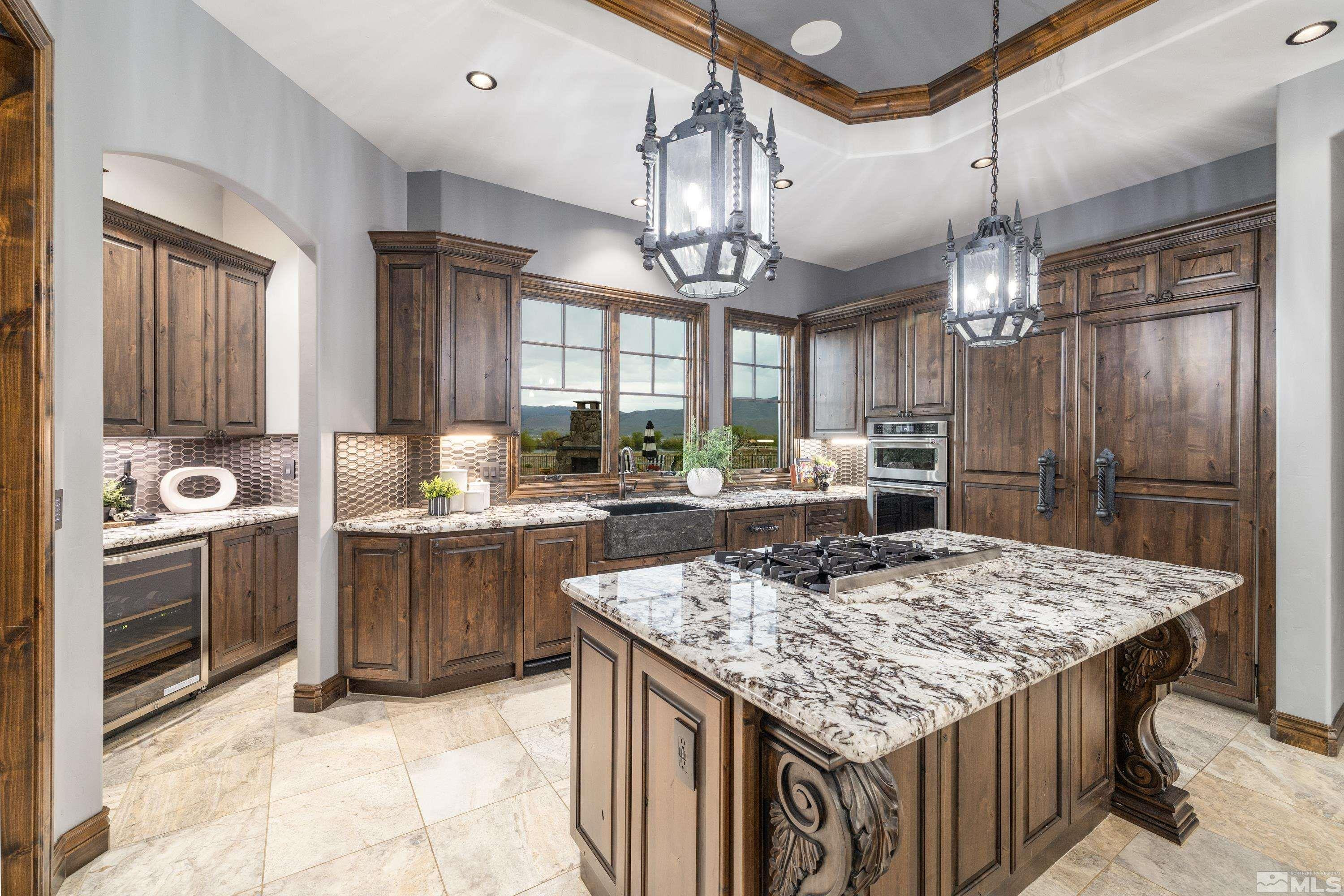 18250 Lake Vista