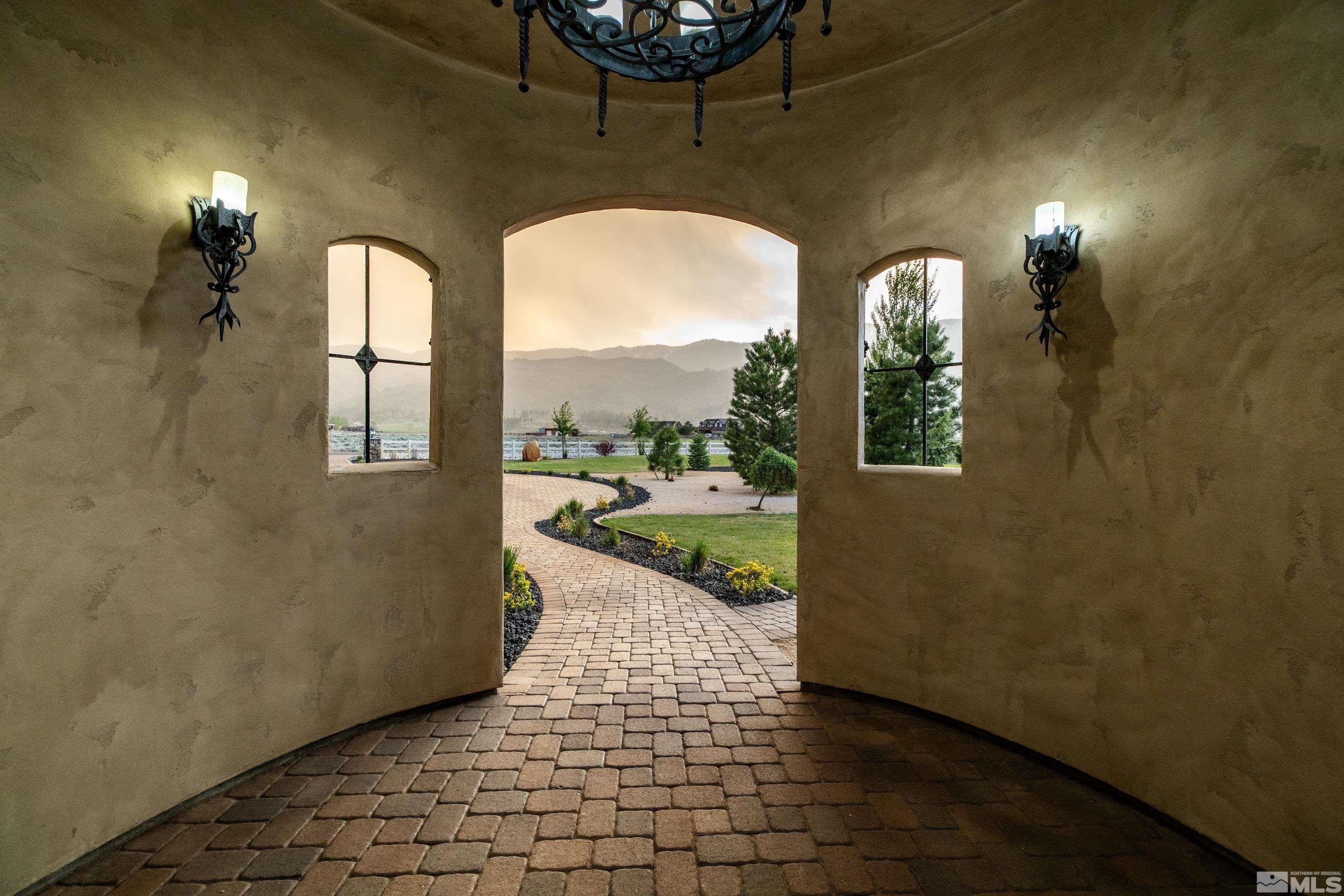 18250 Lake Vista