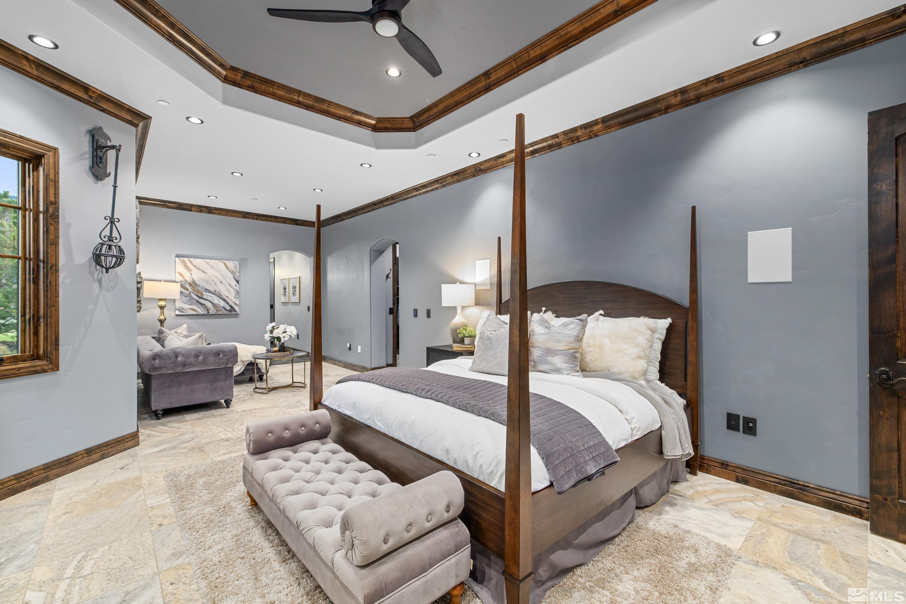 18250 Lake Vista