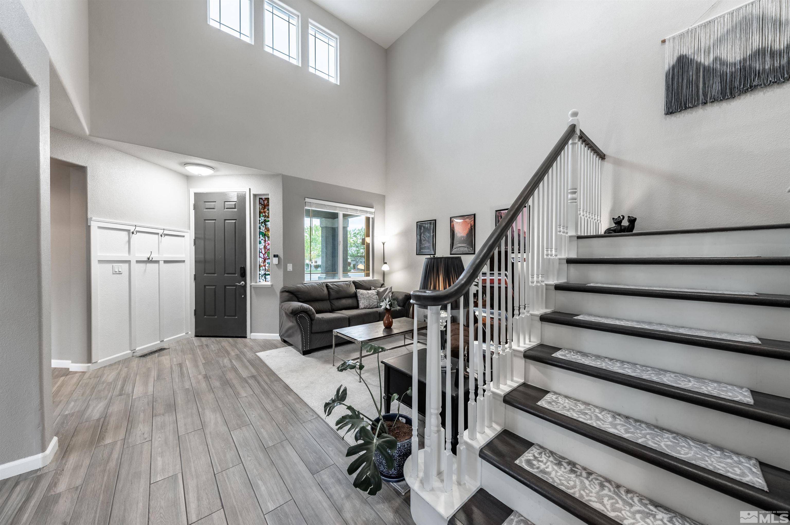 602 Grayhawk Ct