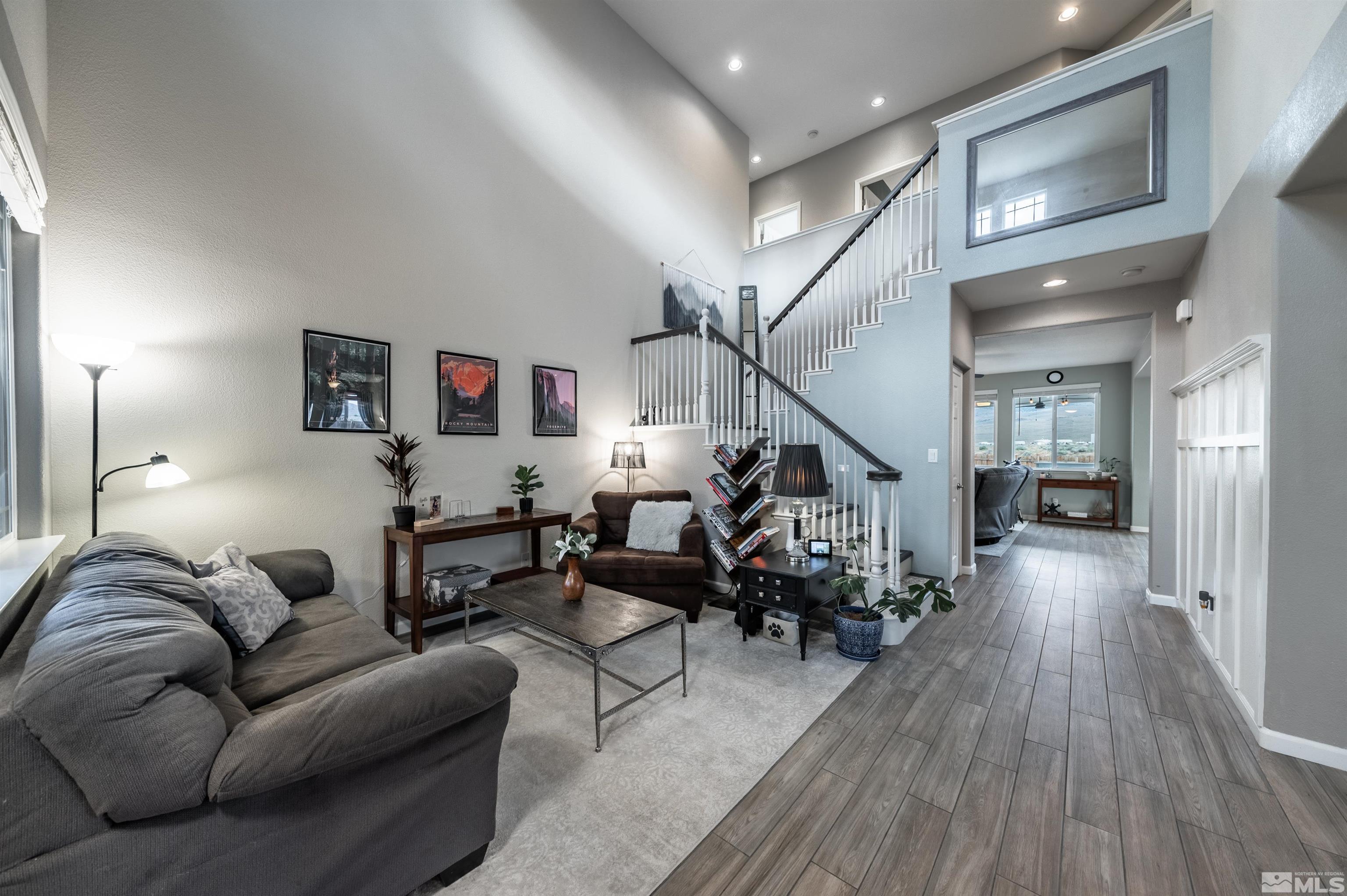 602 Grayhawk Ct