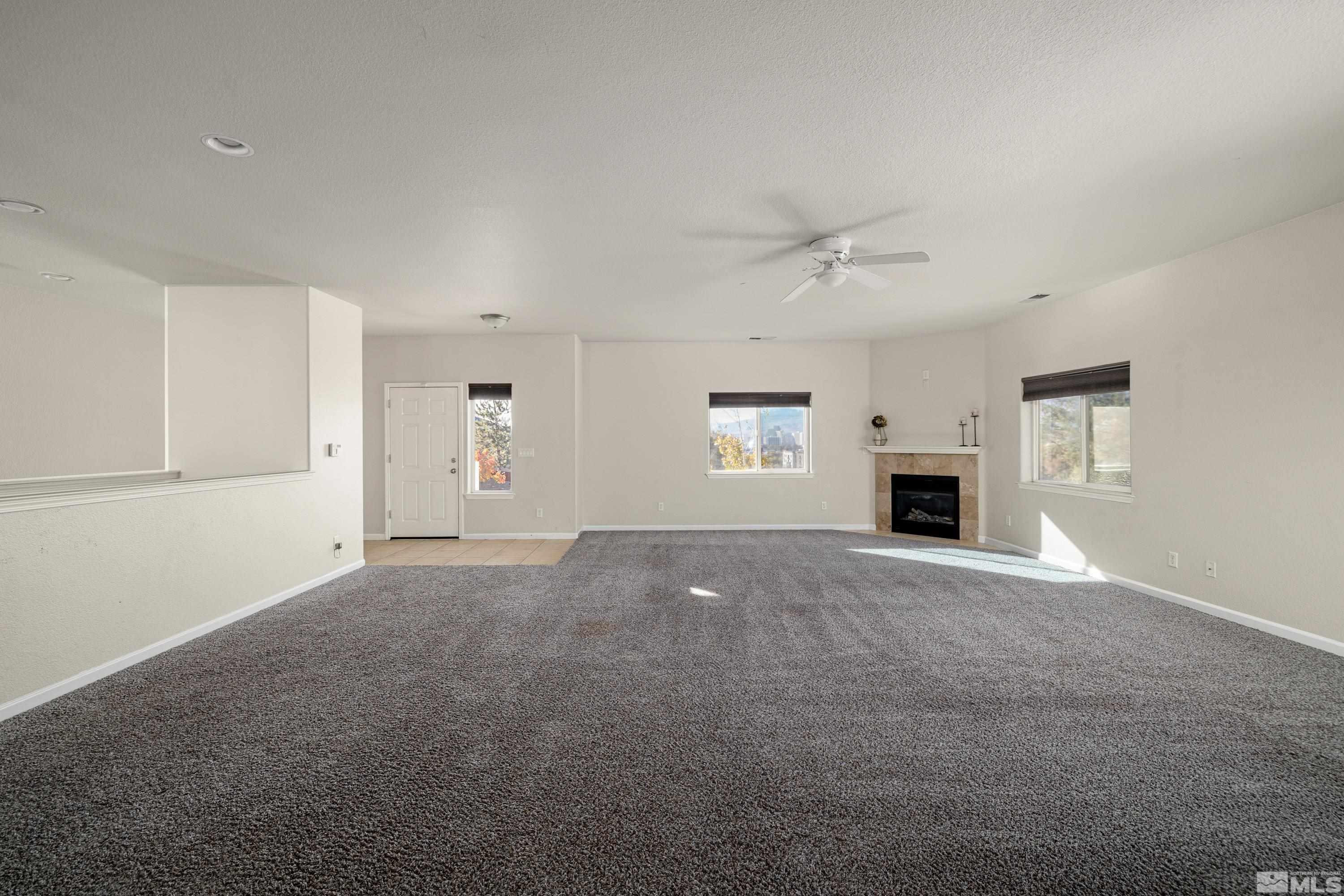 905 Demos Ct