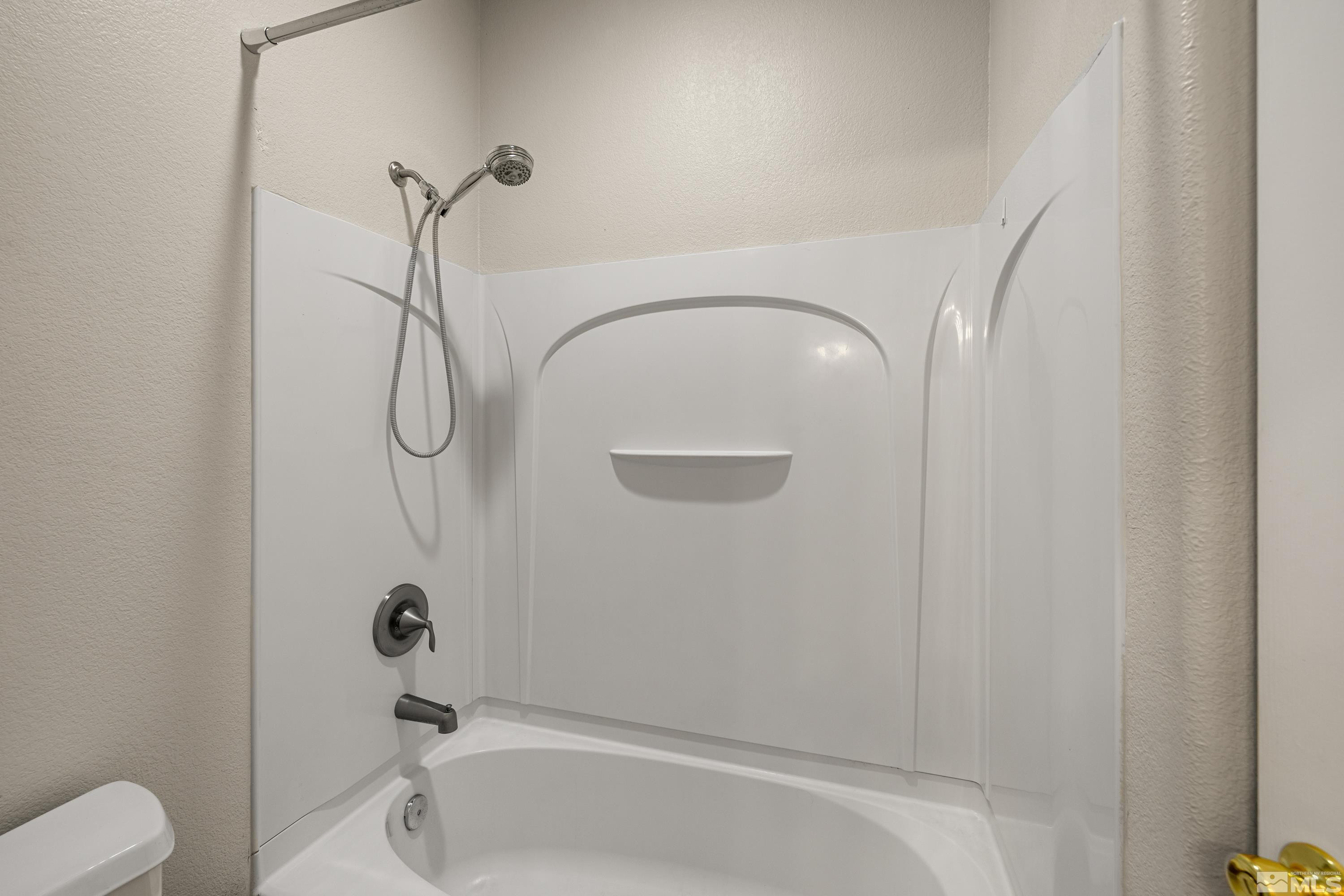 905 Demos Ct