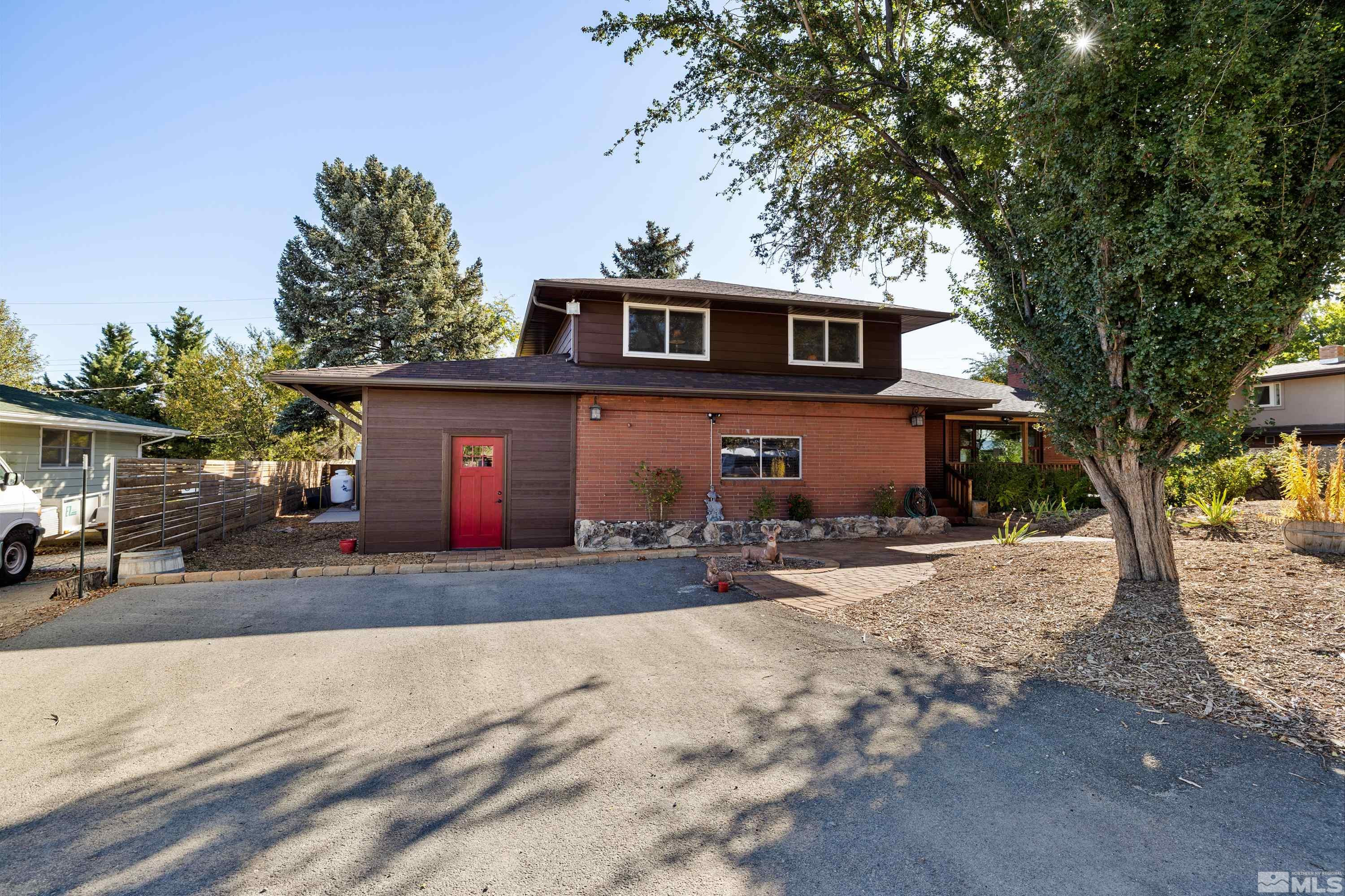 180 Gallian Ln