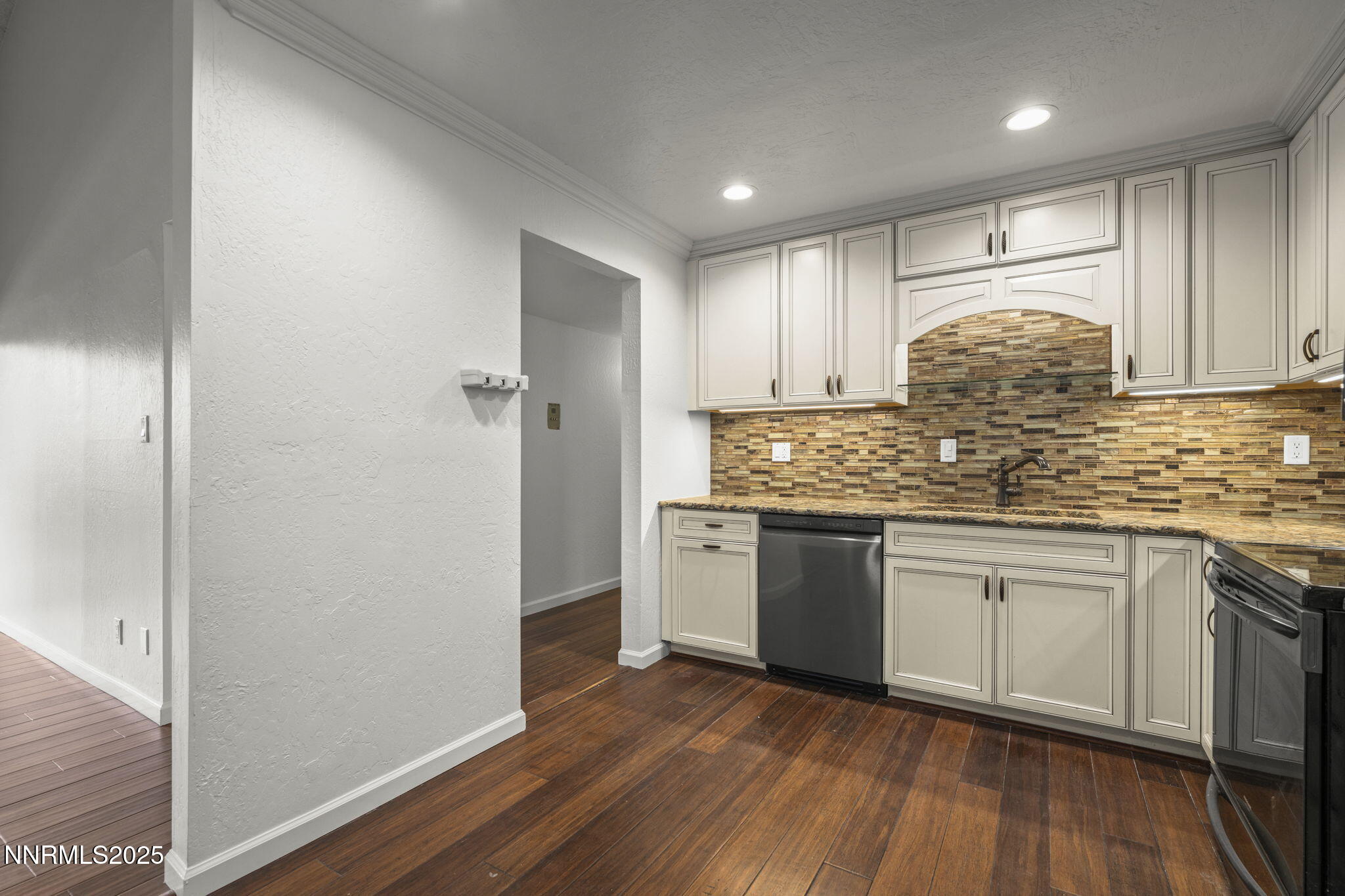 2845 Idlewild Drive 313