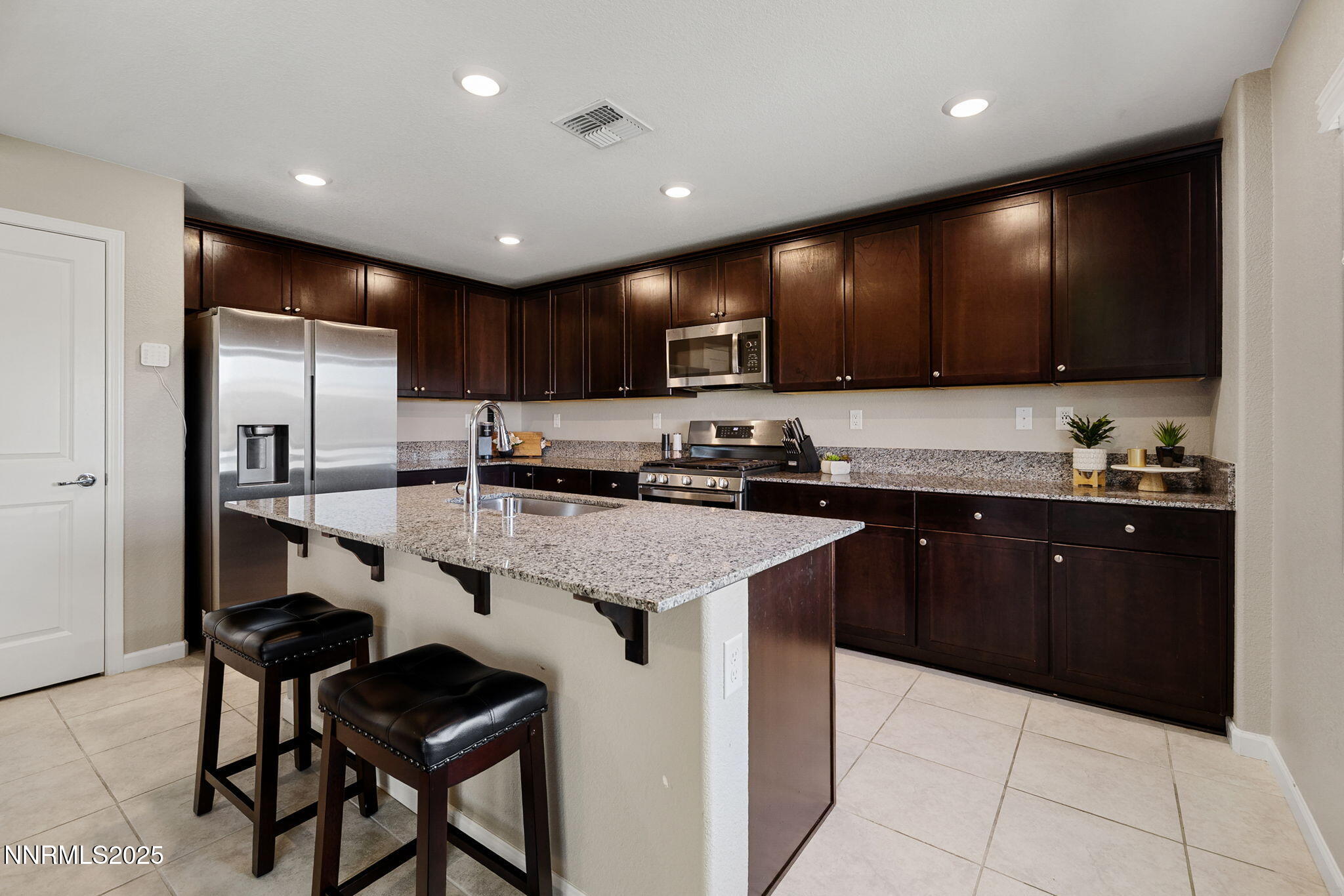 9015 Quail Grv Drive