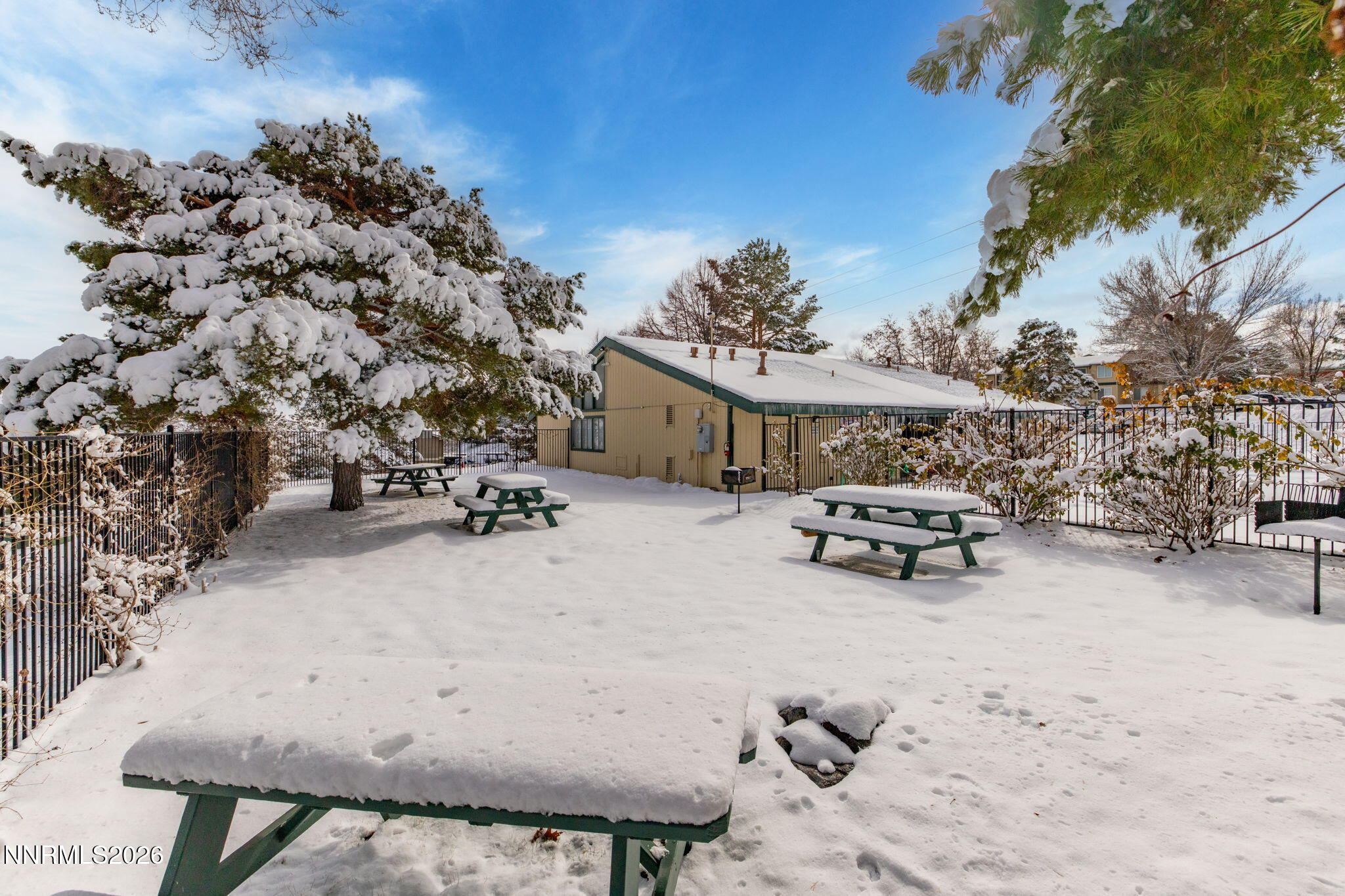 3935 Clear Acre Lane APT 211