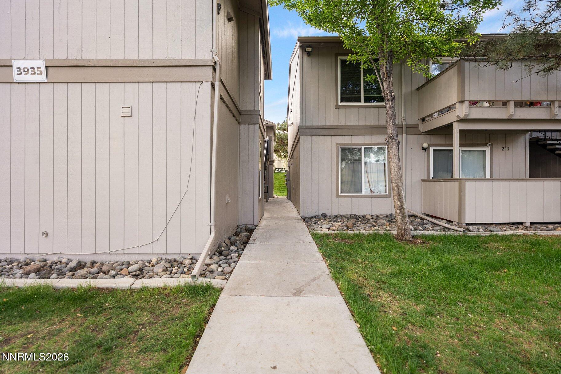 3935 Clear Acre Lane APT 211