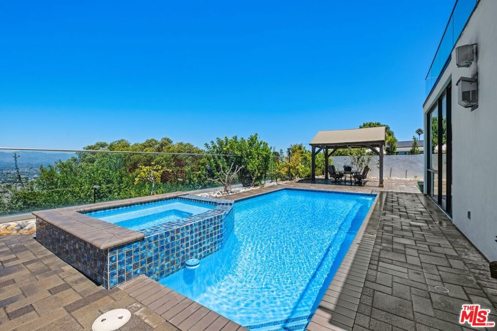 3144 Alta Laguna Boulevard