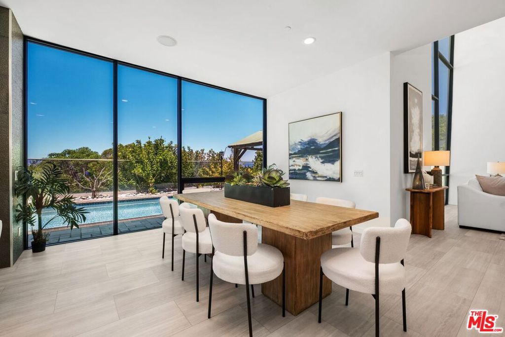 3144 Alta Laguna Boulevard