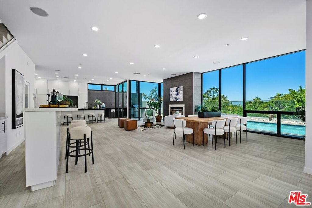 3144 Alta Laguna Boulevard