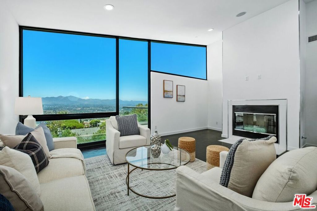 3144 Alta Laguna Boulevard
