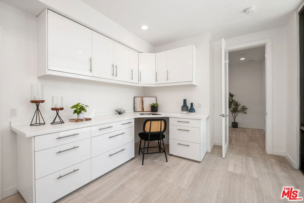 3144 Alta Laguna Boulevard